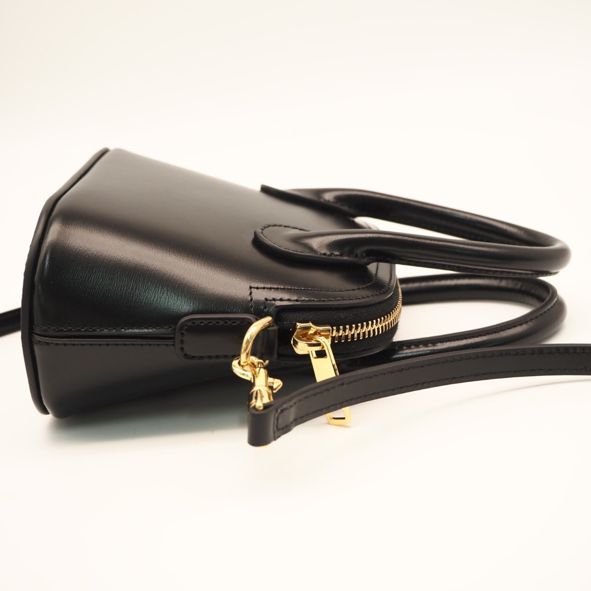 Celine Black Leather Shoulder Bag (Pre-Owned)