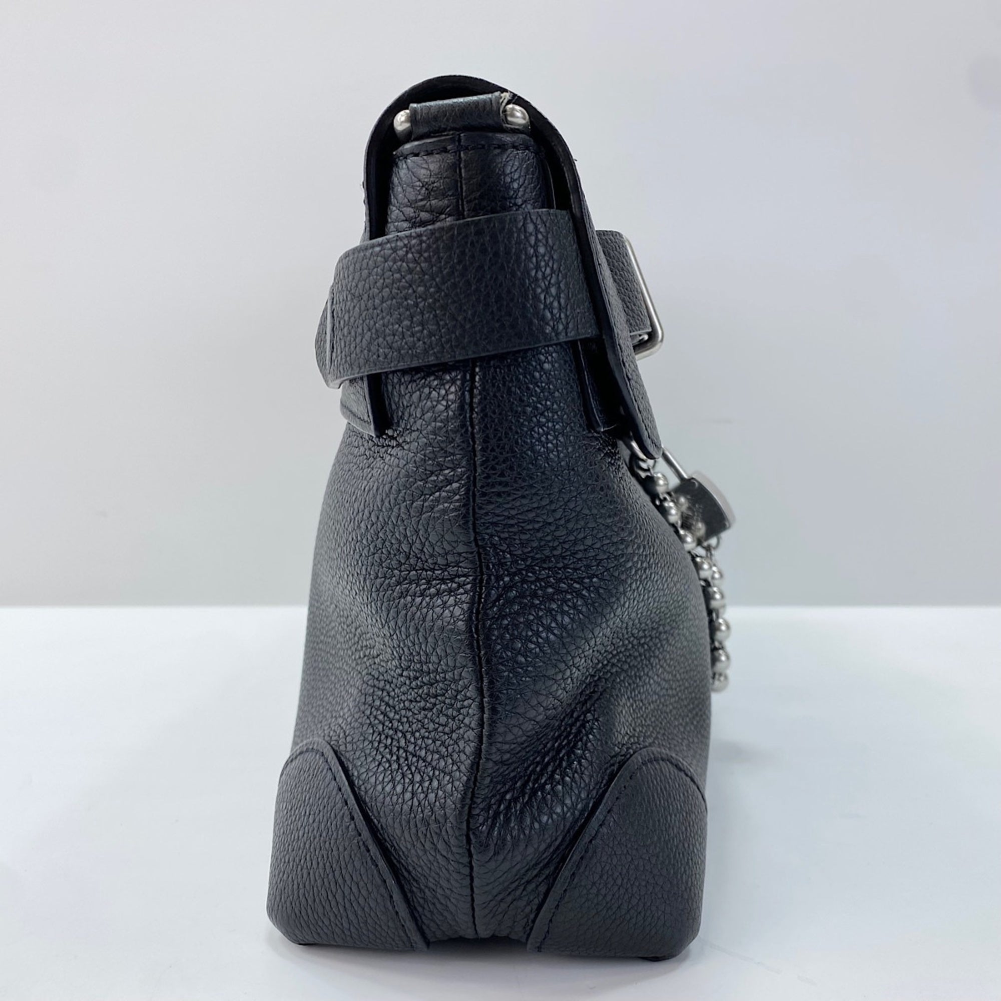 Louis Vuitton Black Shoulder Bag (Pre-Owned)