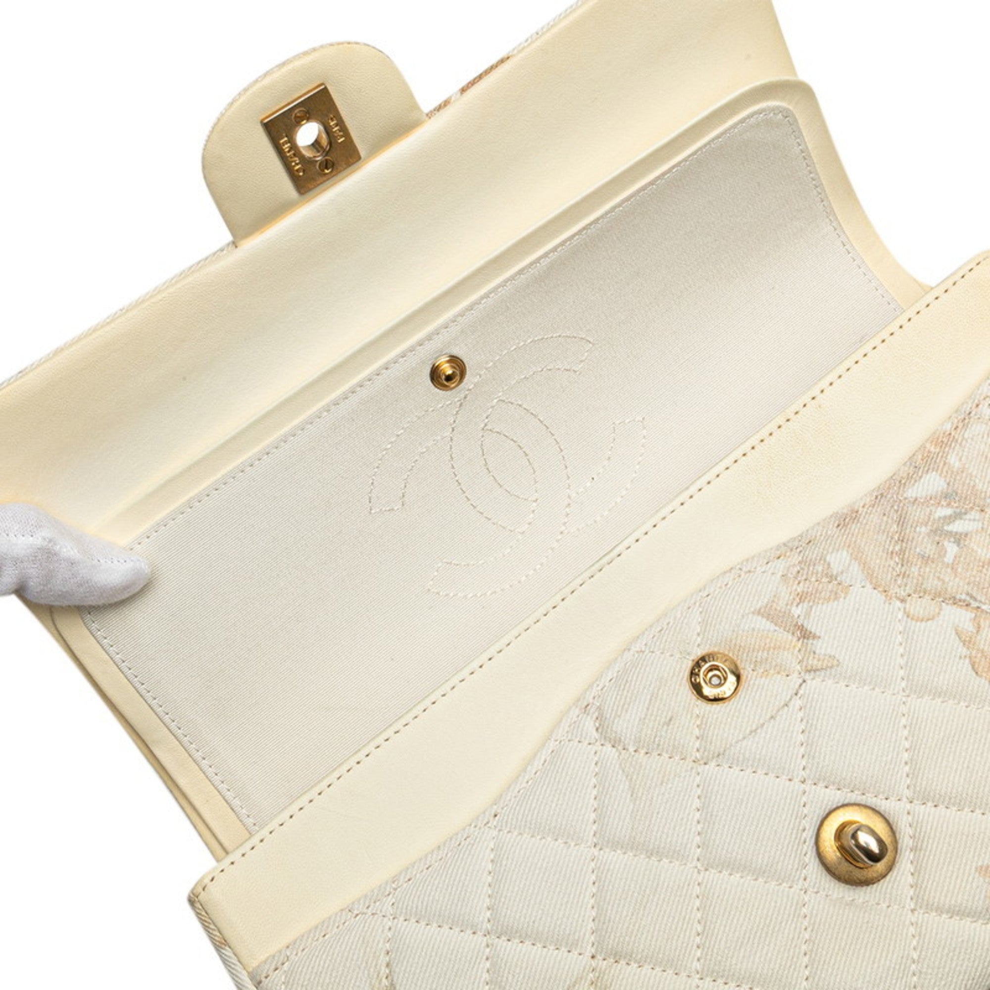 Chanel Matelasse Pink White Cotton Leather Shoulder Bag (Pre-Owned)