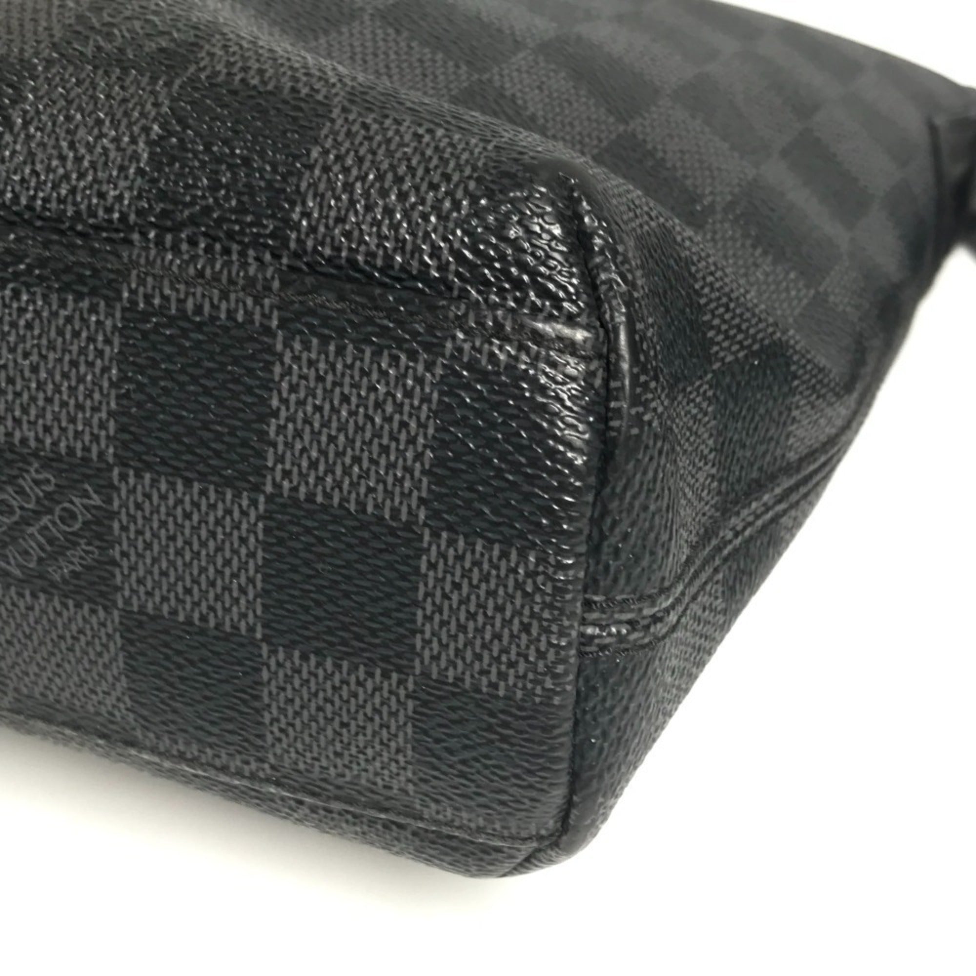 Louis Vuitton Damier Graphite Black Damier Graphite Shoulder Bag (Pre-Owned)