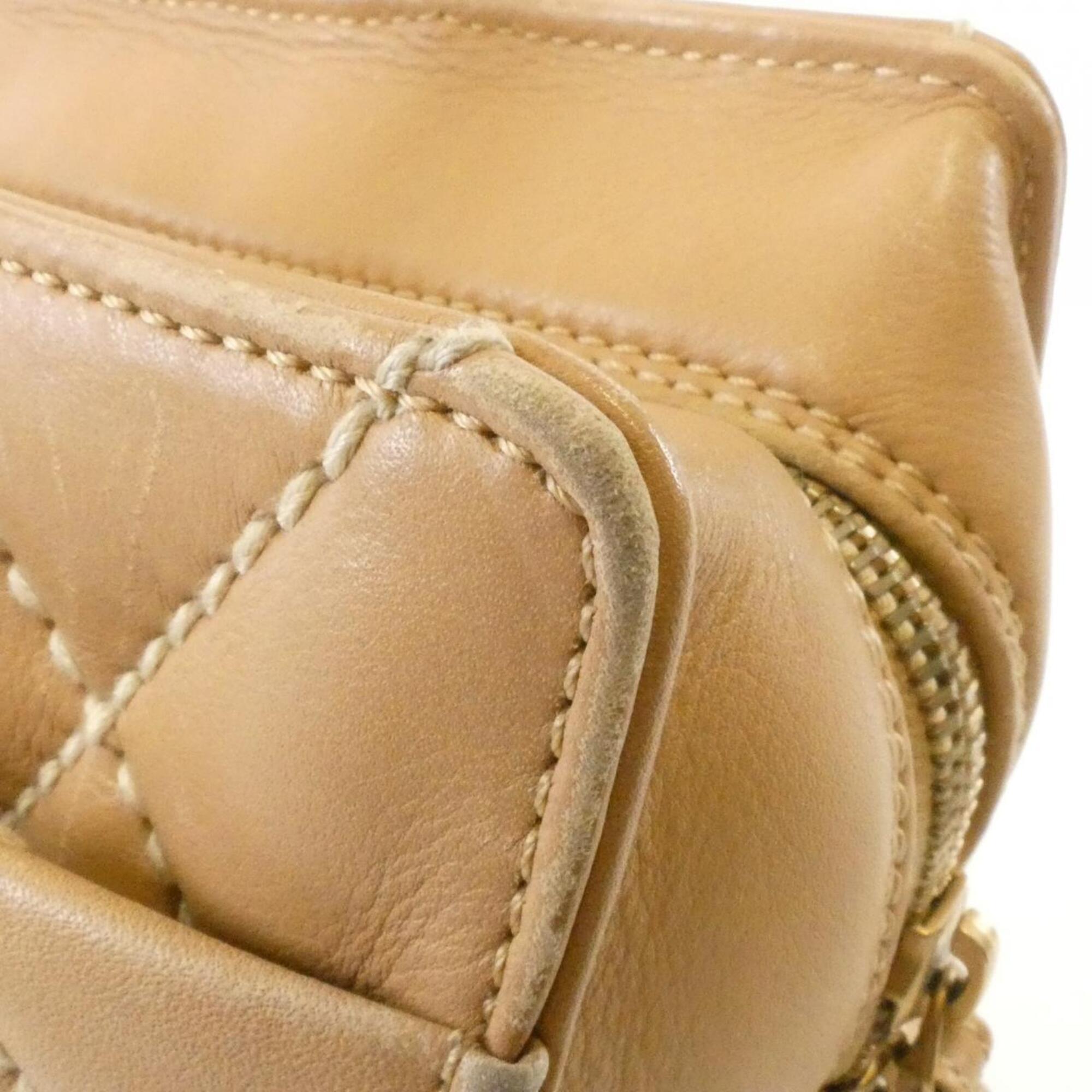 Chanel Beige White Leather Handbag (Pre-Owned)