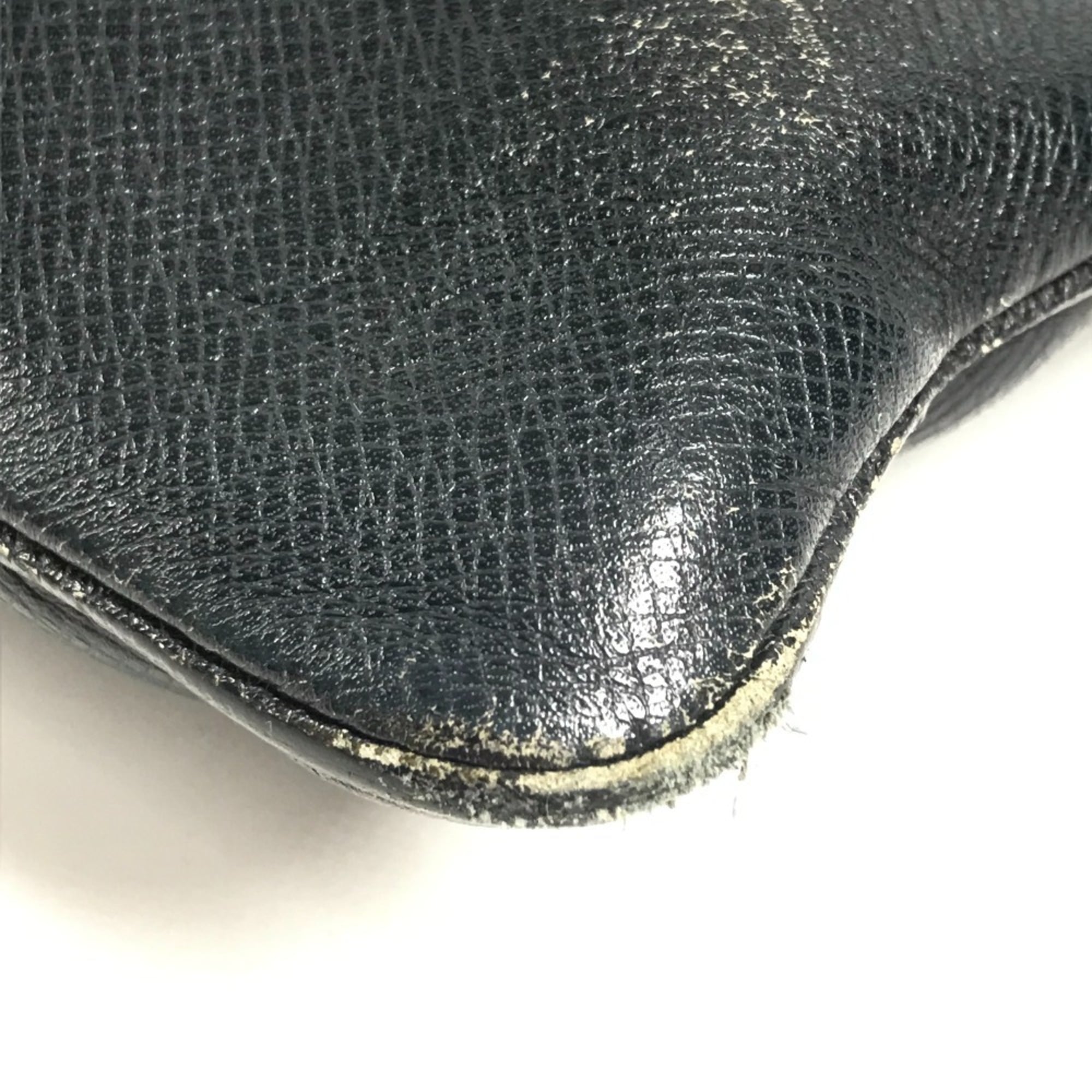 Louis Vuitton Navy Taiga Leather Pochette Shoulder Bag (Pre-Owned)