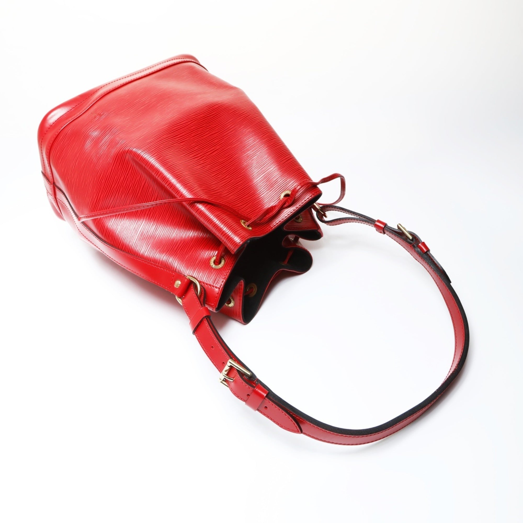 Louis Vuitton Red Color Epi Leather Shoulder Bag (Pre-Owned)