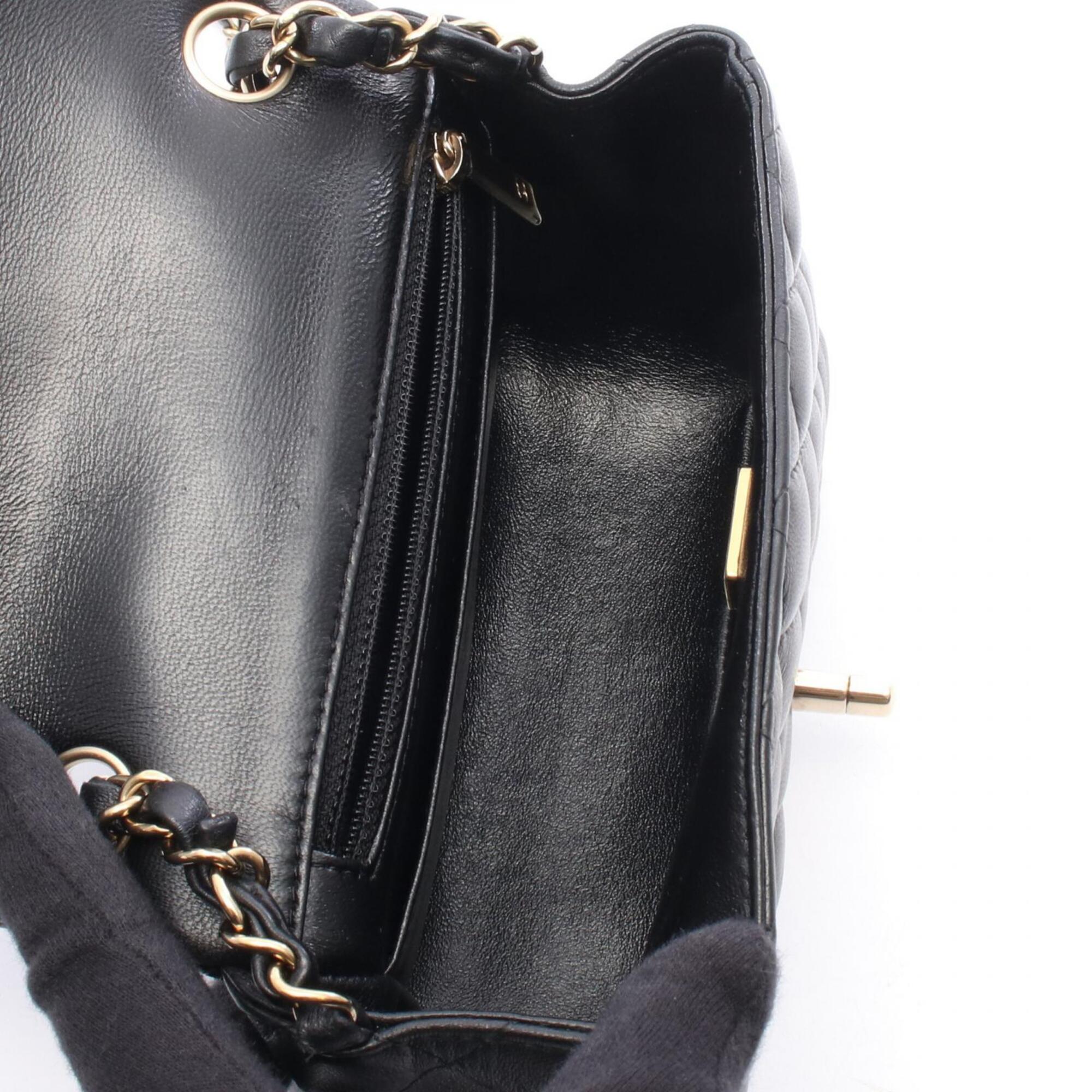 Chanel Black Leather Handbag Shoulder Bag (Pre-Owned)