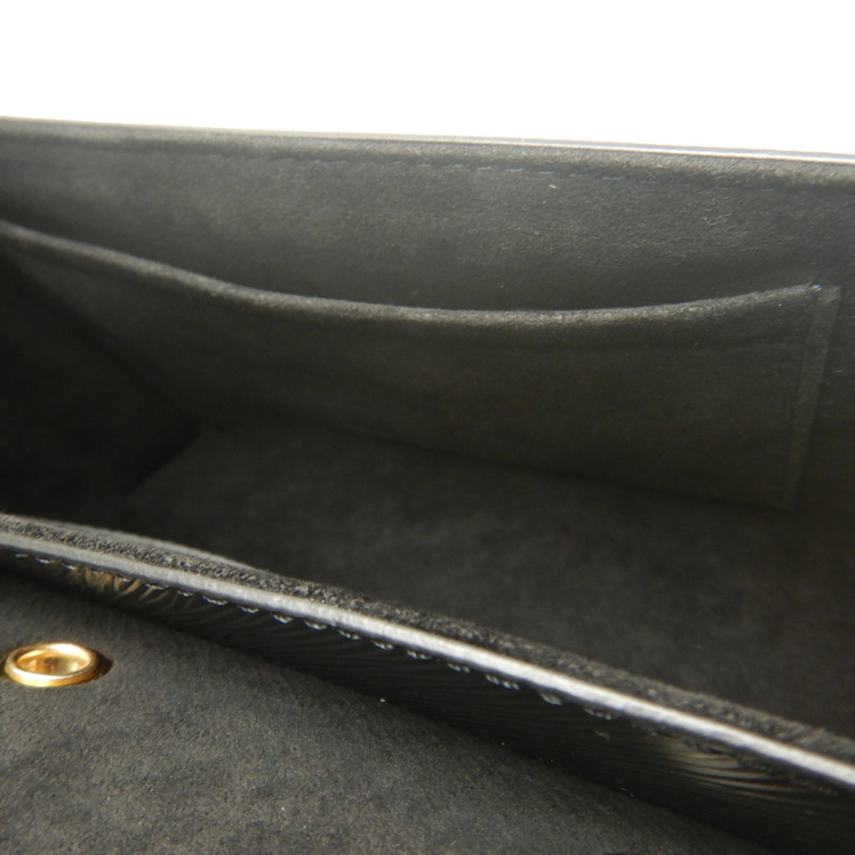 Louis Vuitton Noir Epi Leather Shoulder Bag (Pre-Owned)