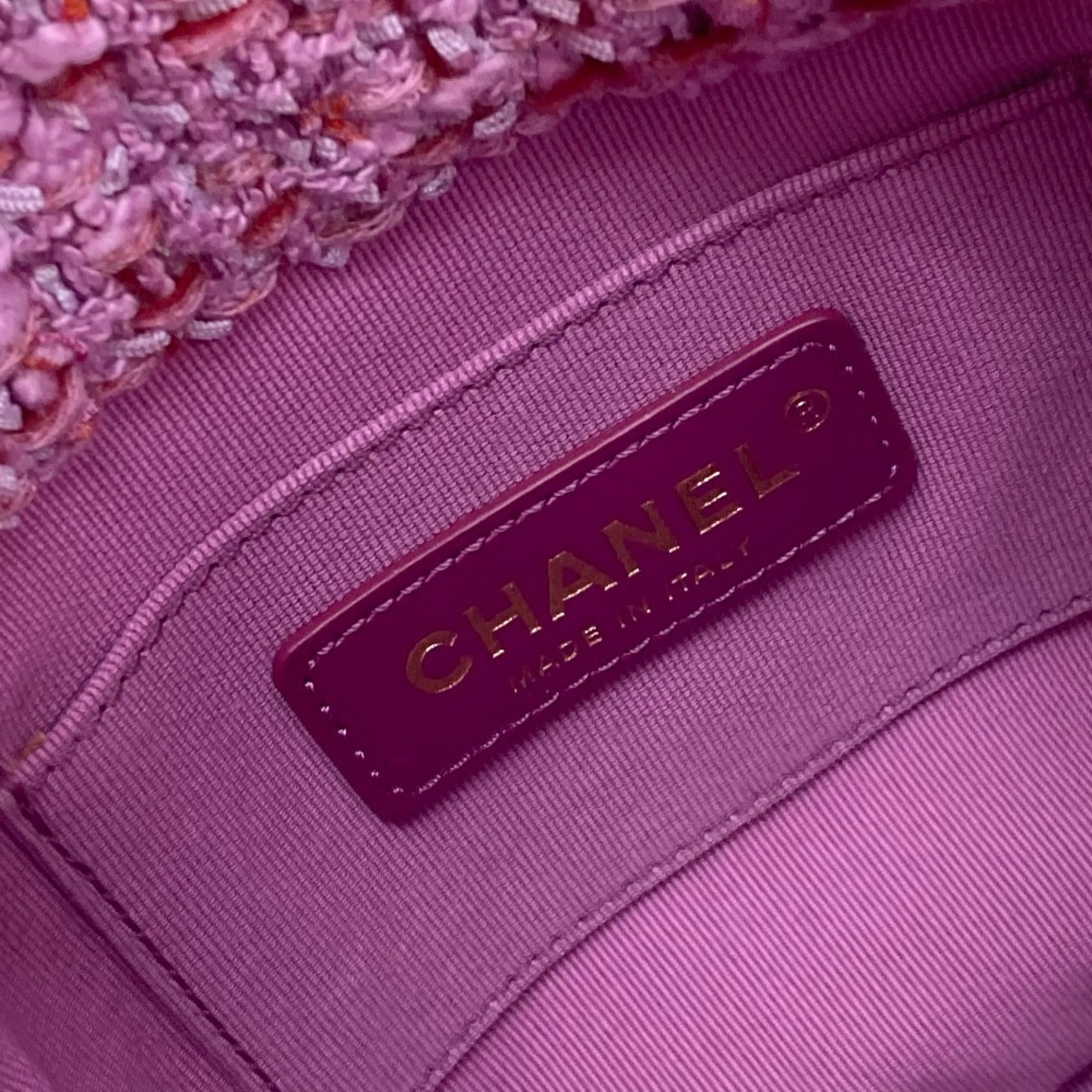 Chanel Pink Tweed Handbag Pochette Shoulder Bag (Pre-Owned)