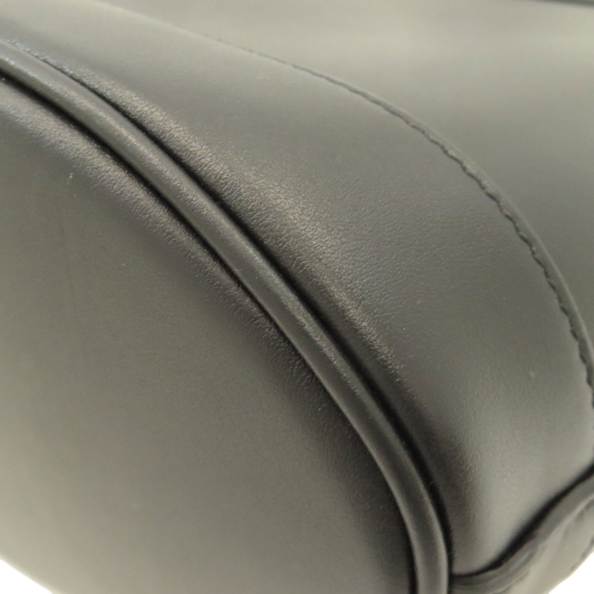 Salvatore Ferragamo Black Leather Tote Bag (Pre-Owned)