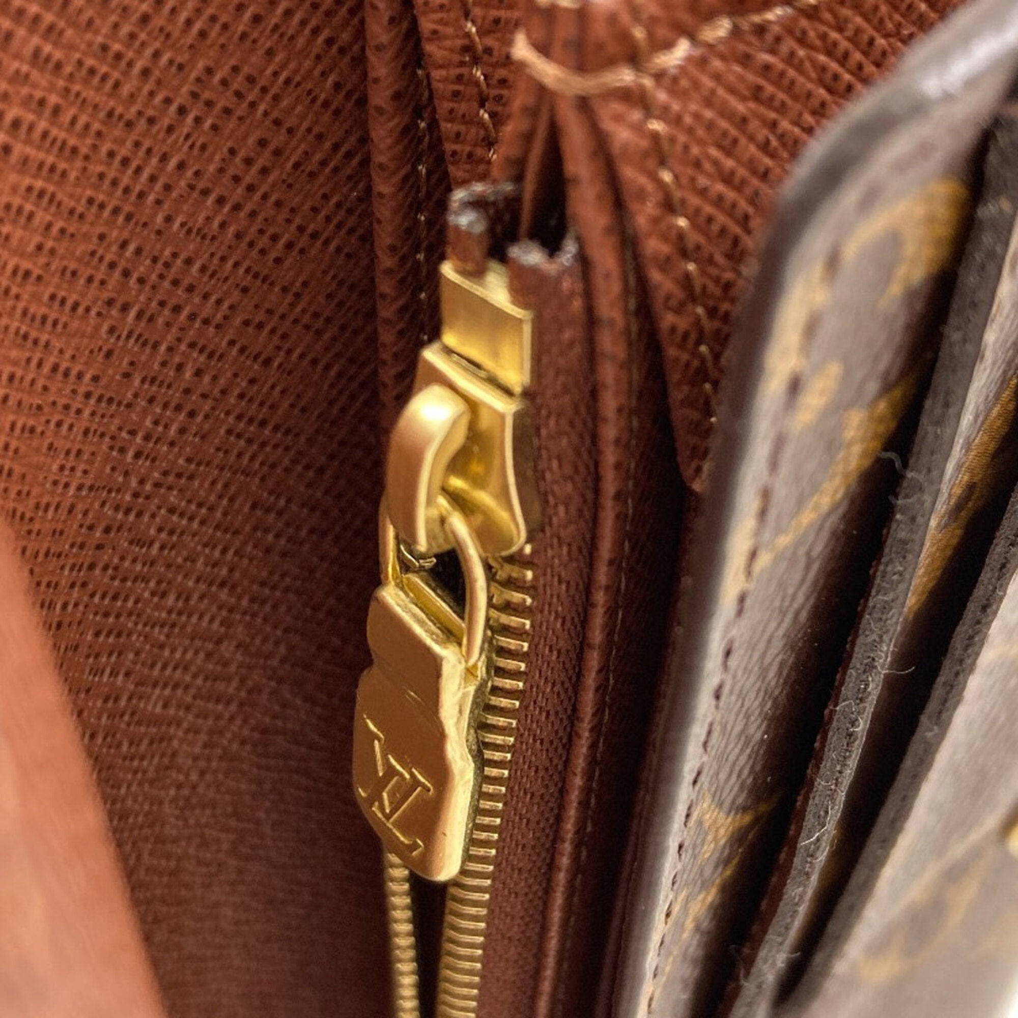 Louis Vuitton Monogram Monogram Monogram Long Wallet (Bi-Fold) (Pre-Owned)