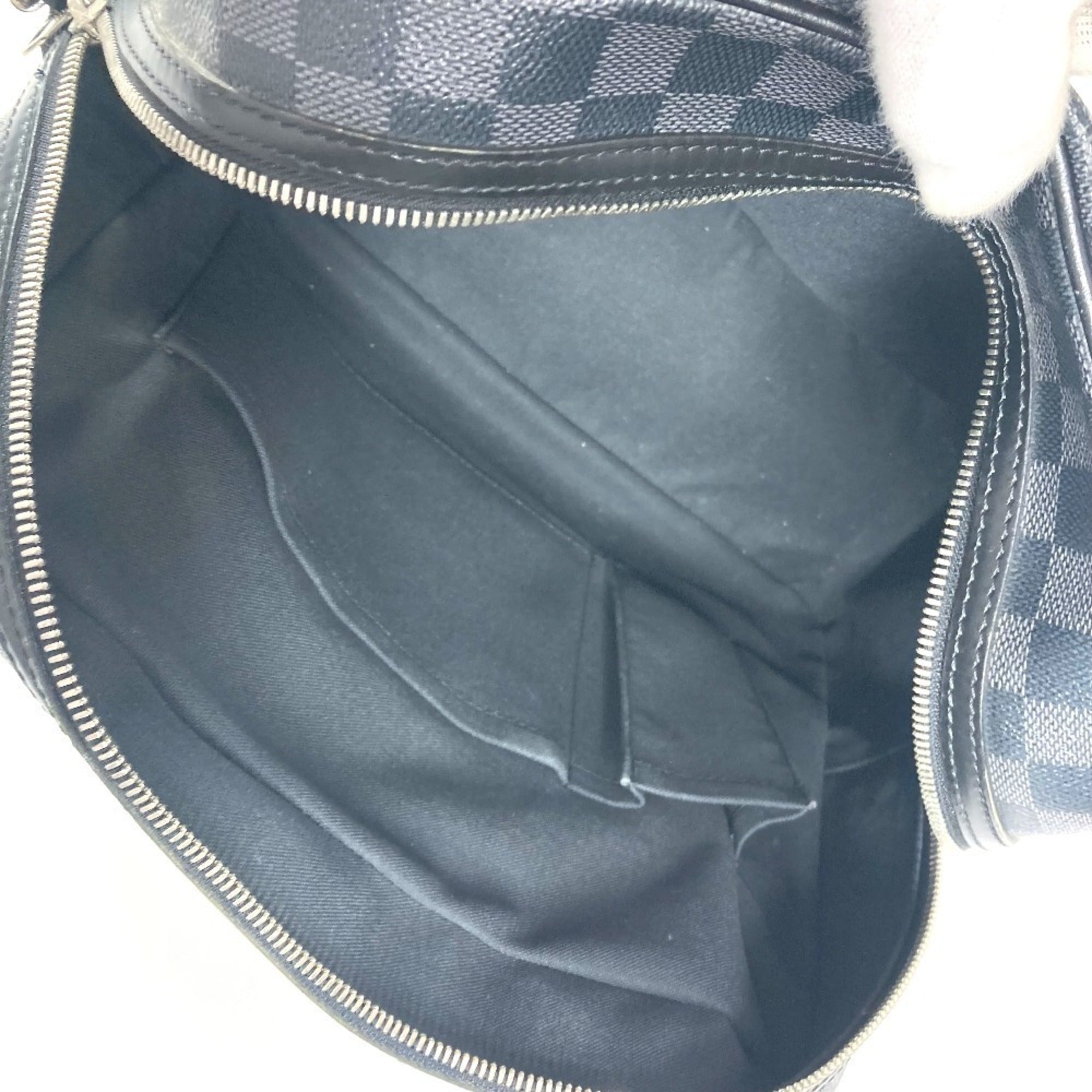 Louis Vuitton Damier Graphite Black Damier Graphite Shoulder Bag (Pre-Owned)