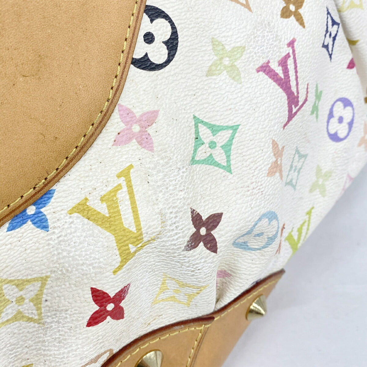 Louis Vuitton Blanc Handbag (Pre-Owned)