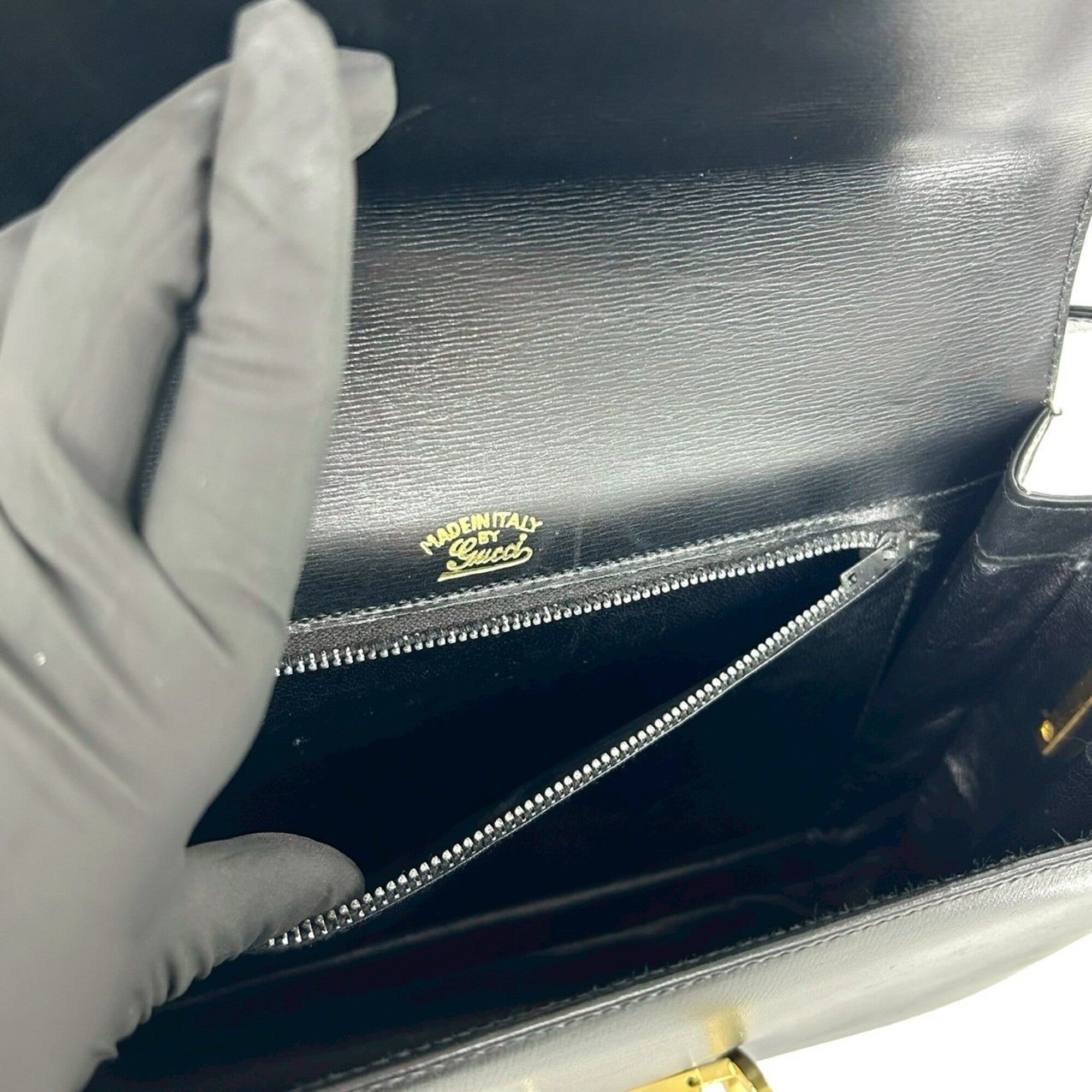 Gucci Black Leather Pochette Shoulder Bag (Pre-Owned)