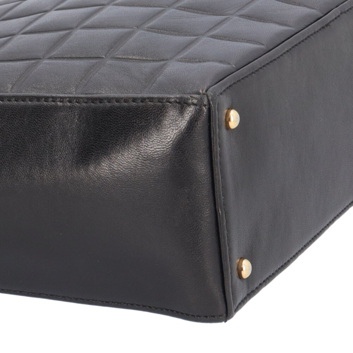 Chanel Black Leather Shoulder Bag (Pre-Owned)