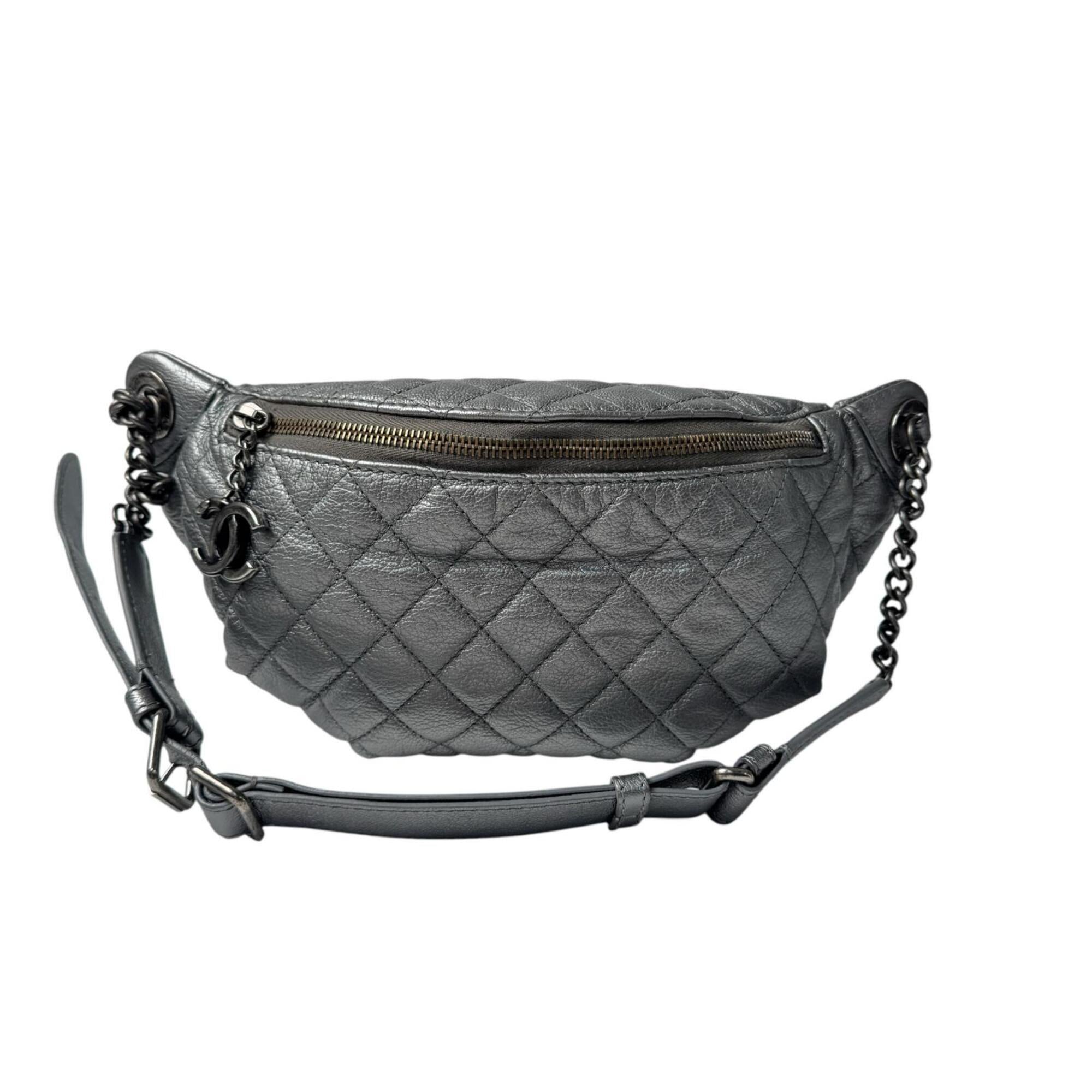 Chanel Silver Leather Fanny Pack (Pre-Owned)