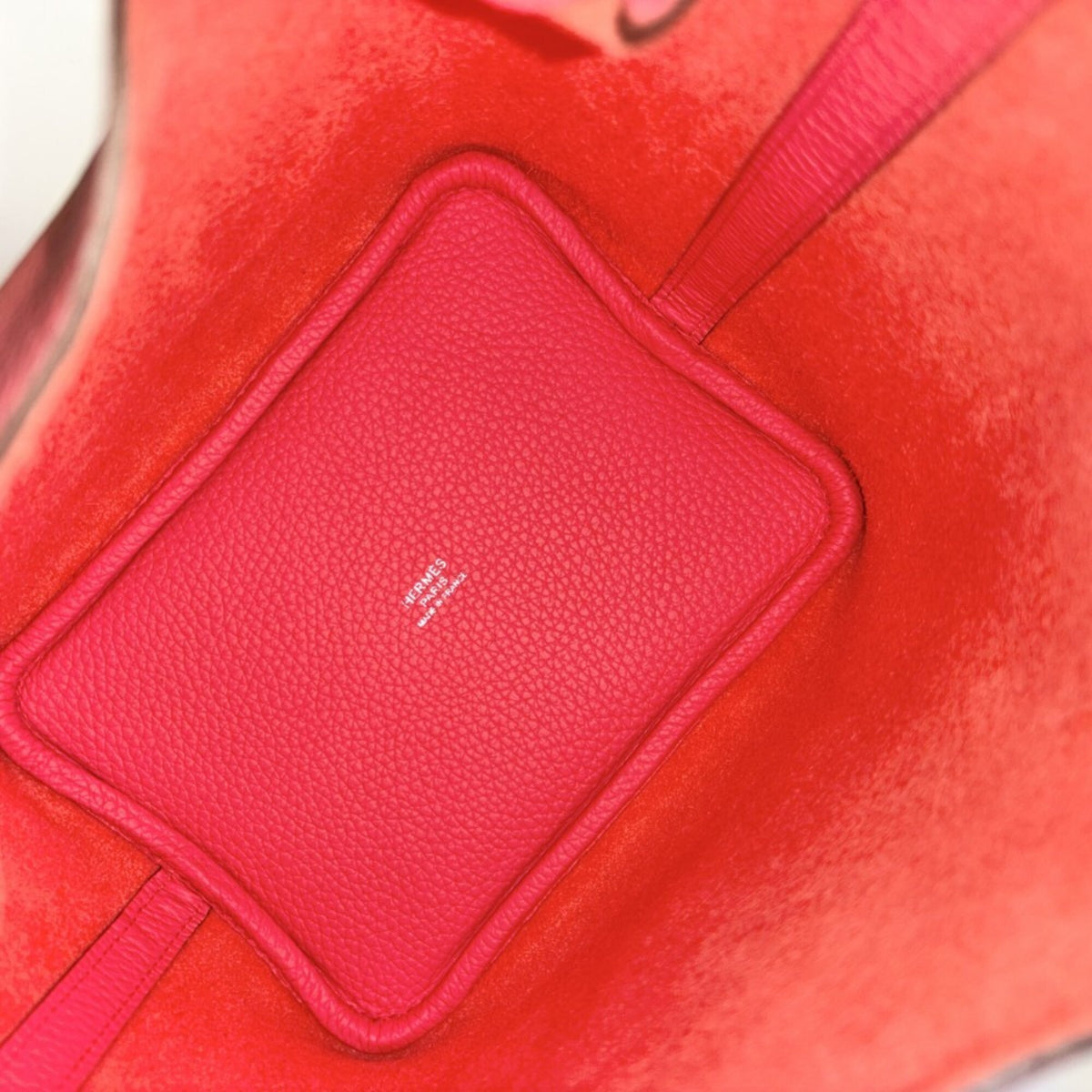 Hermes Red Color Handbag (Pre-Owned)