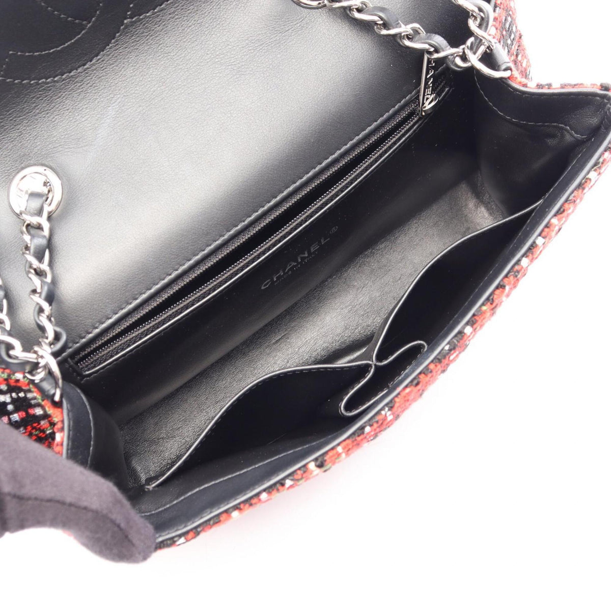 Chanel Black Multi-Color Red Color Fabric Leather Shoulder Bag (Pre-Owned)