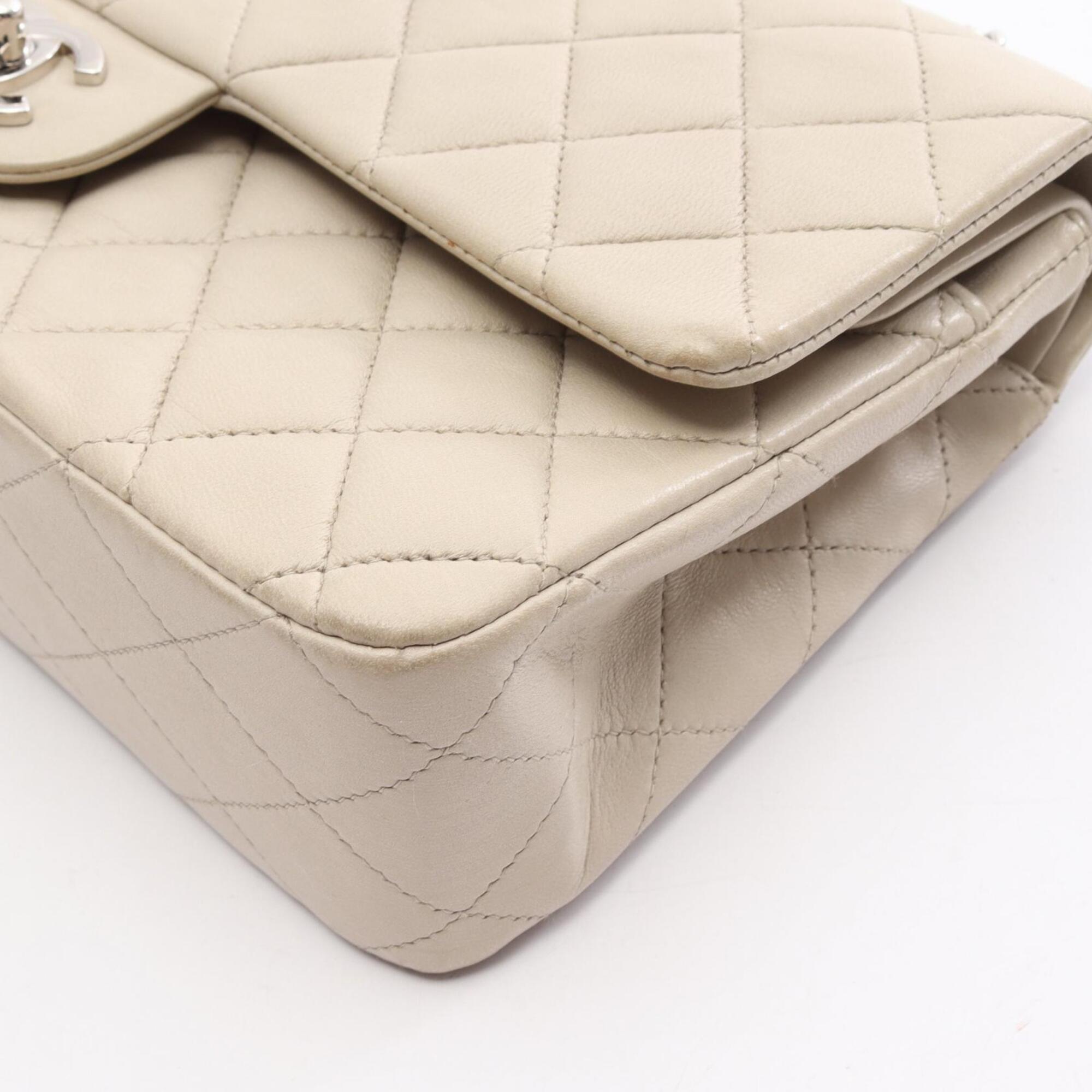 Chanel Gray Leather Handbag Shoulder Bag (Pre-Owned)
