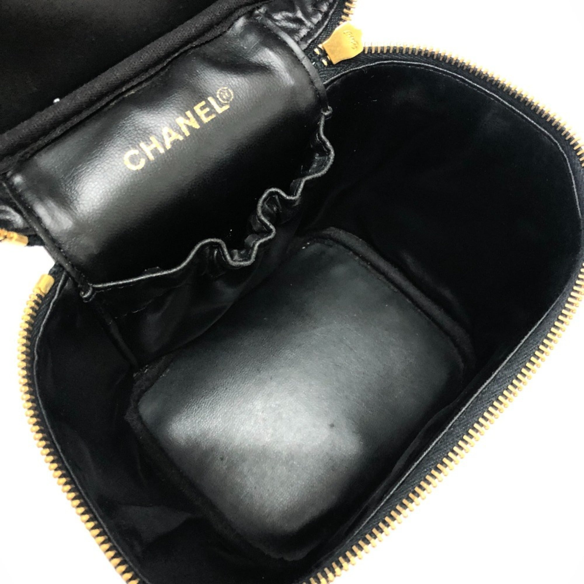 Chanel Black Grained Calfskin Handbag Vanity Bag (Pre-Owned)