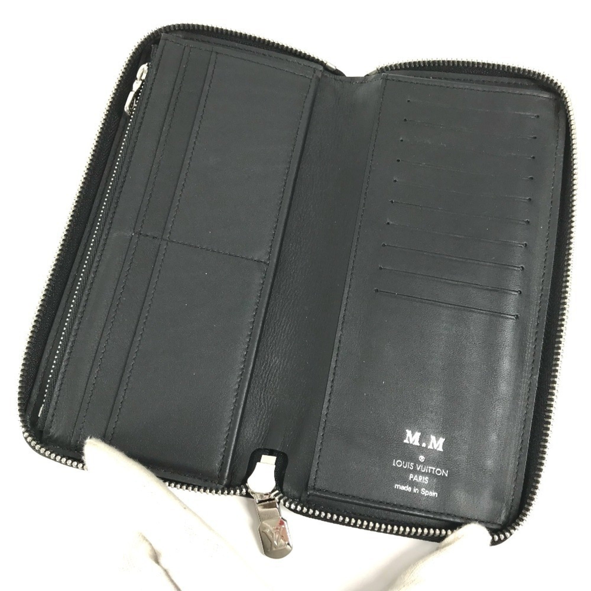 Louis Vuitton Black Noir Long Wallet (Bi-Fold) (Pre-Owned)