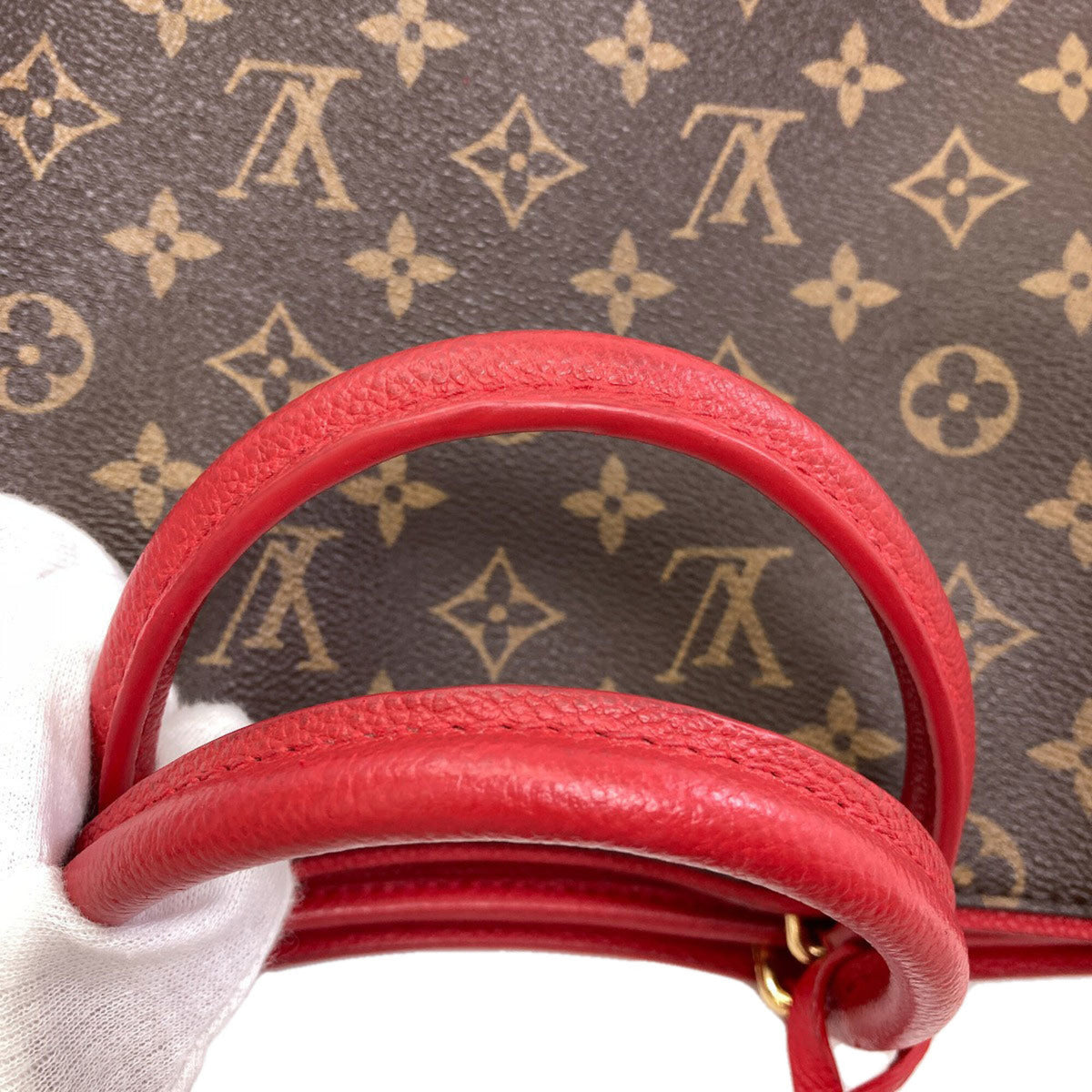 Louis Vuitton Monogram Monogram Canvas Handbag (Pre-Owned)