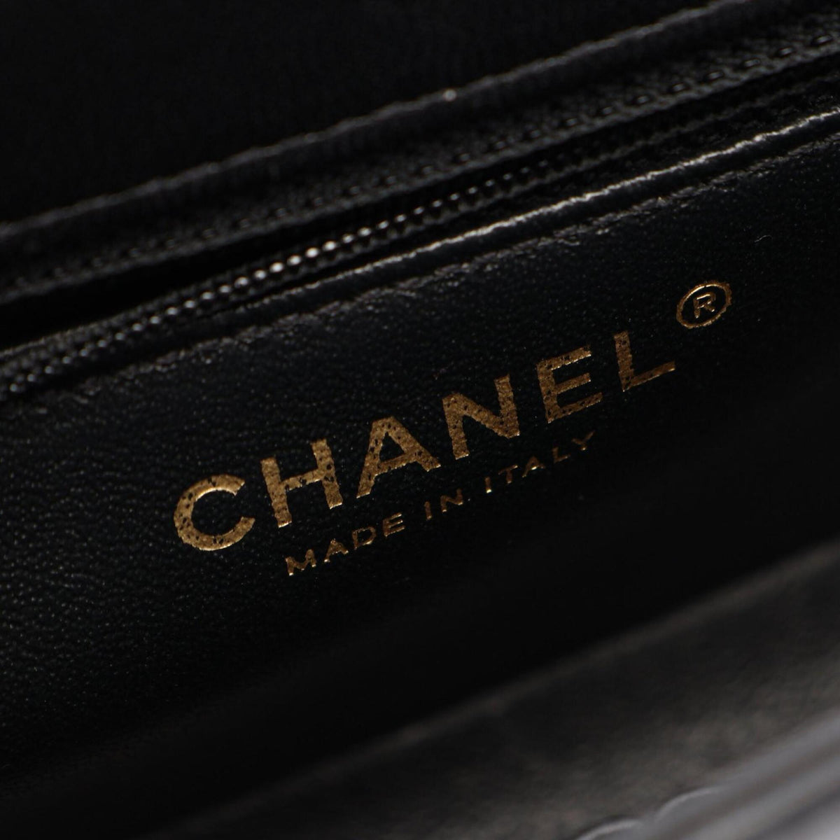 Chanel Black Leather Handbag Shoulder Bag (Pre-Owned)