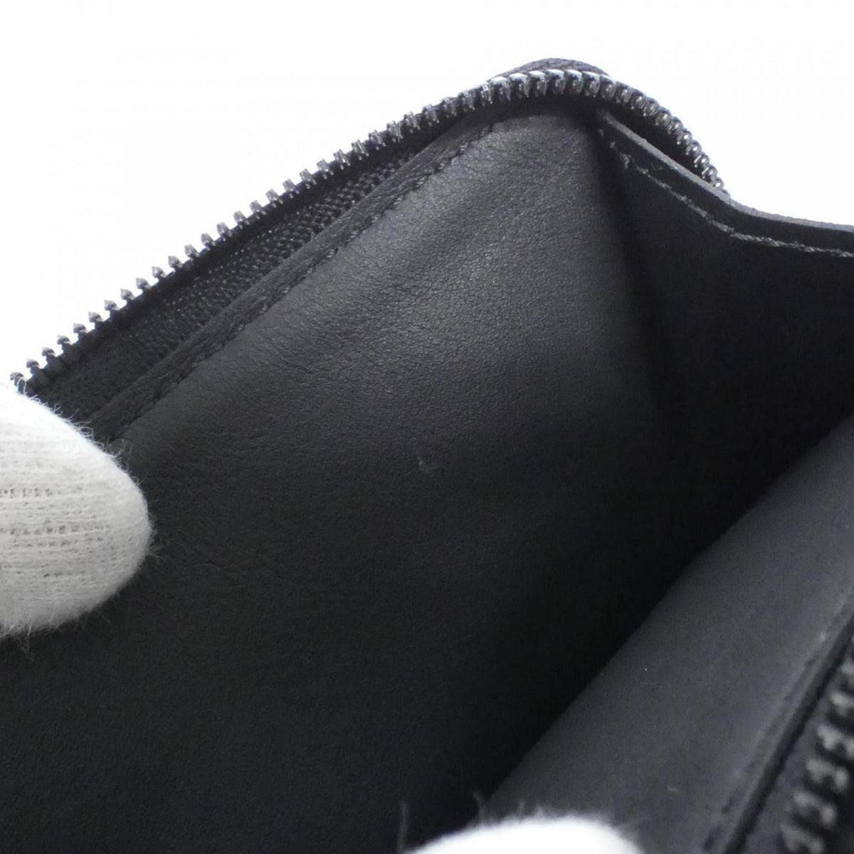 Louis Vuitton Black Leather Wallet (Tri-Fold) (Pre-Owned)