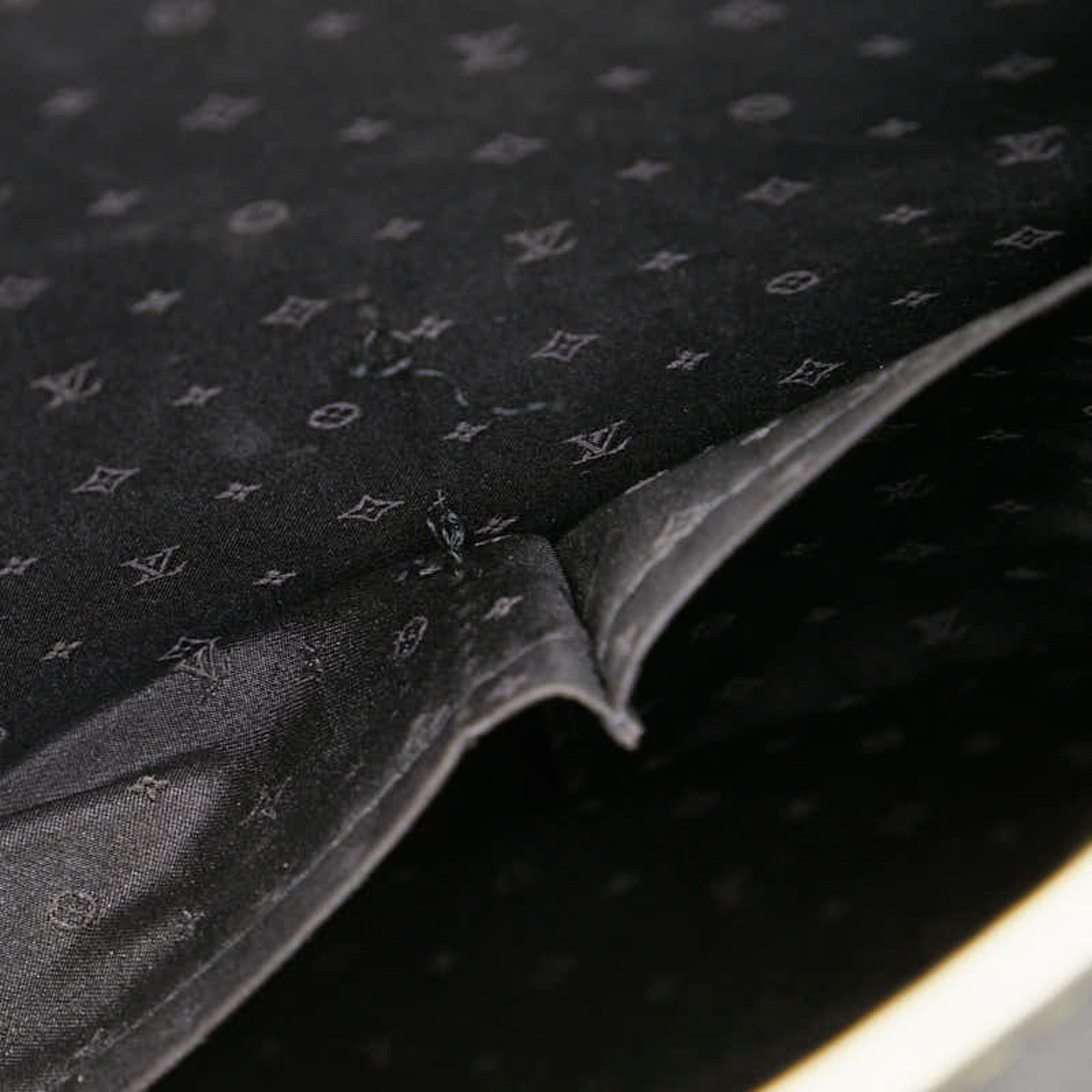 Louis Vuitton Black Noir Leather Handbag Tote Bag (Pre-Owned)