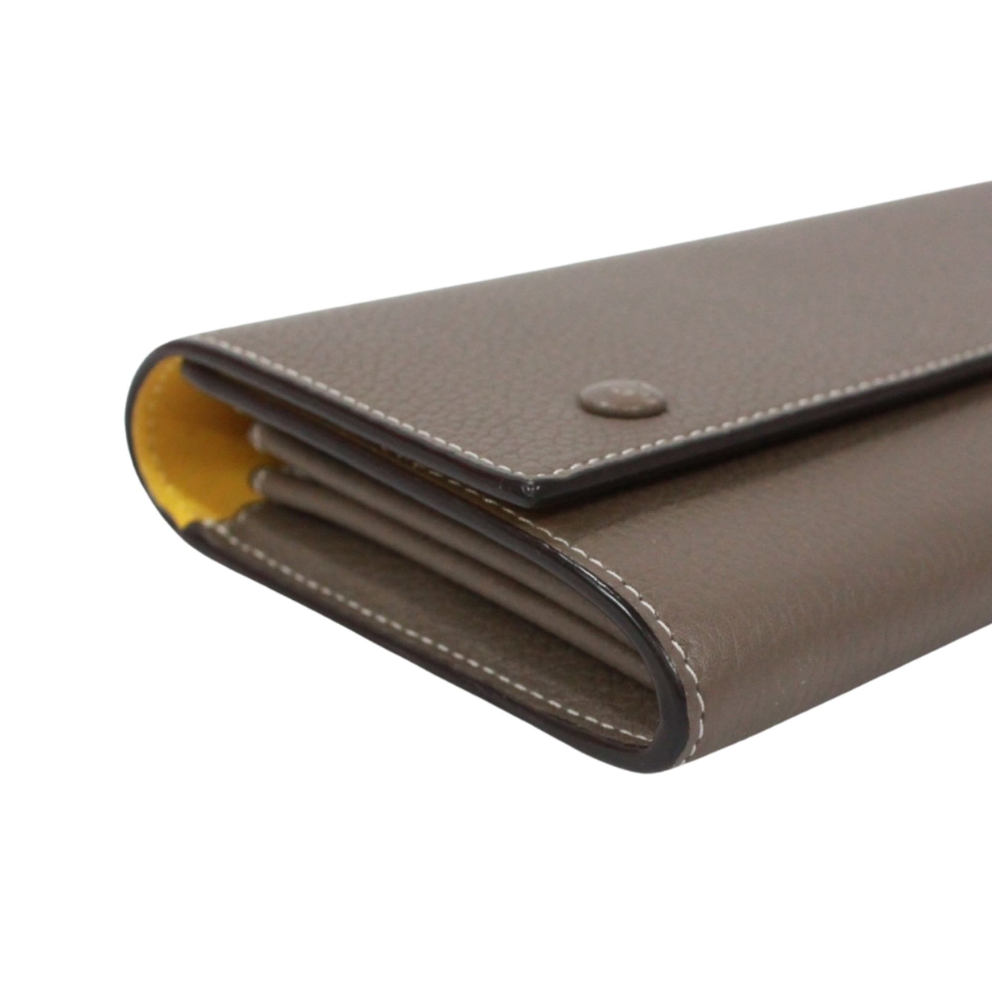 Celine Grayish Yellow Leather Long Wallet (Bi-Fold) (Pre-Owned)