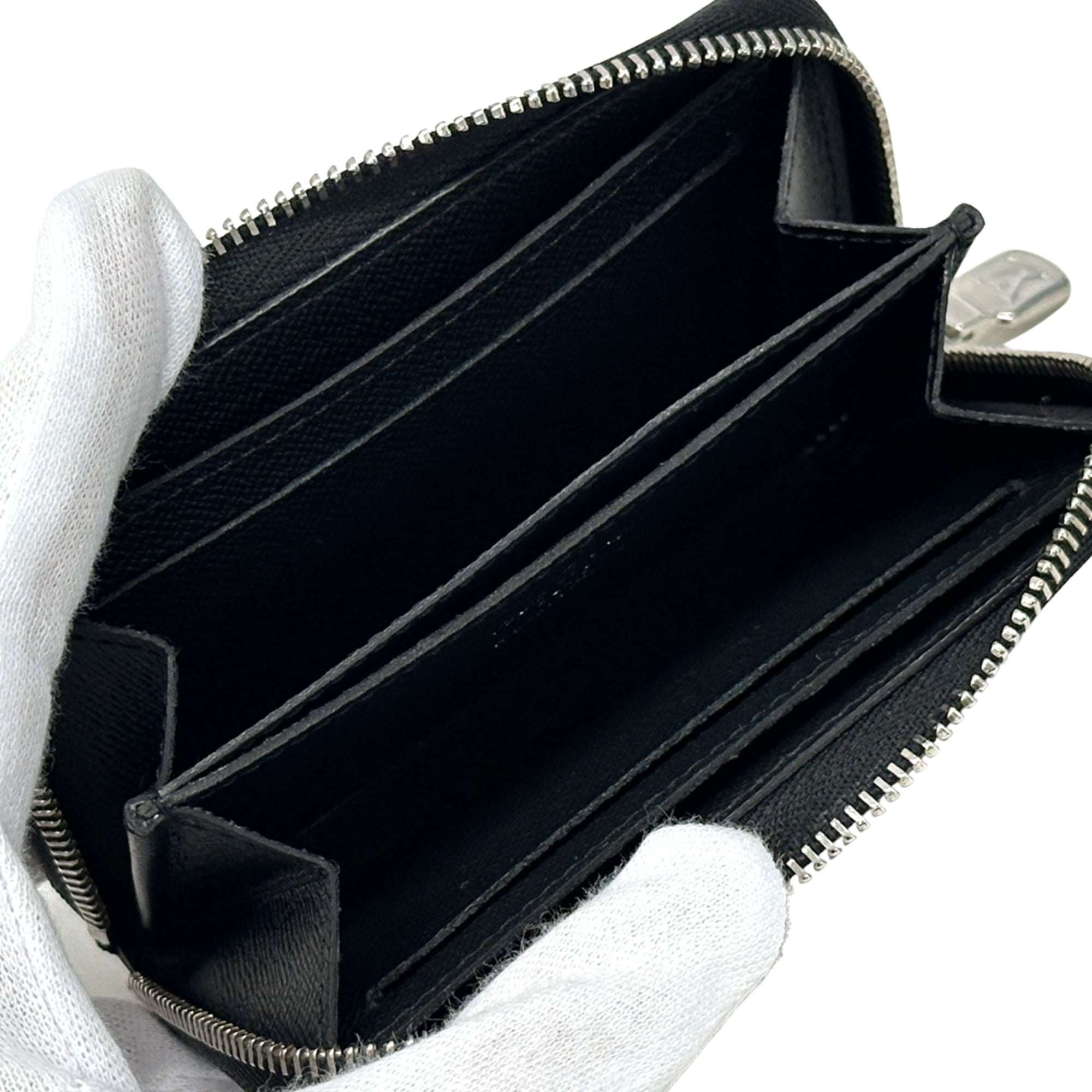 Louis Vuitton Ardoise Black Taiga Leather Coin Purse/Coin Case (Pre-Owned)