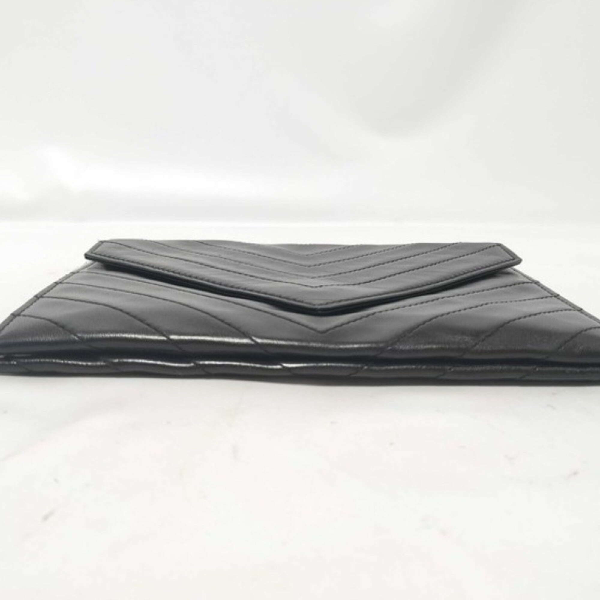 Yves Saint Laurent Black Leather Clutch Bag (Pre-Owned)