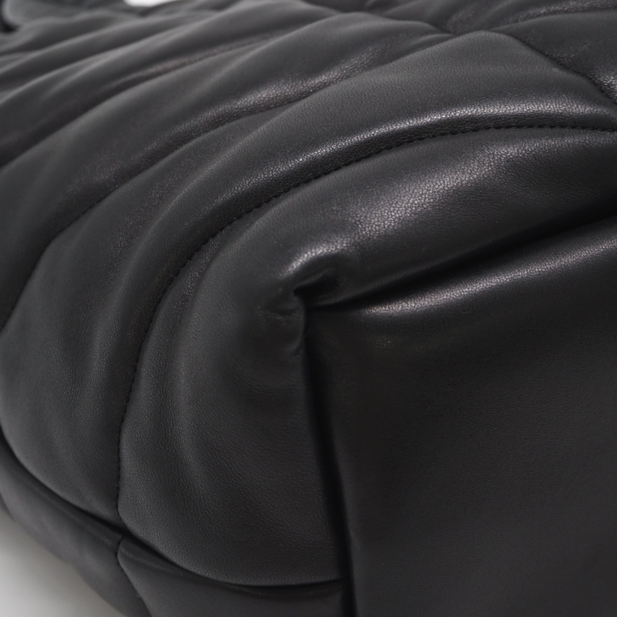 Yves Saint Laurent Black Leather Handbag Tote Bag (Pre-Owned)