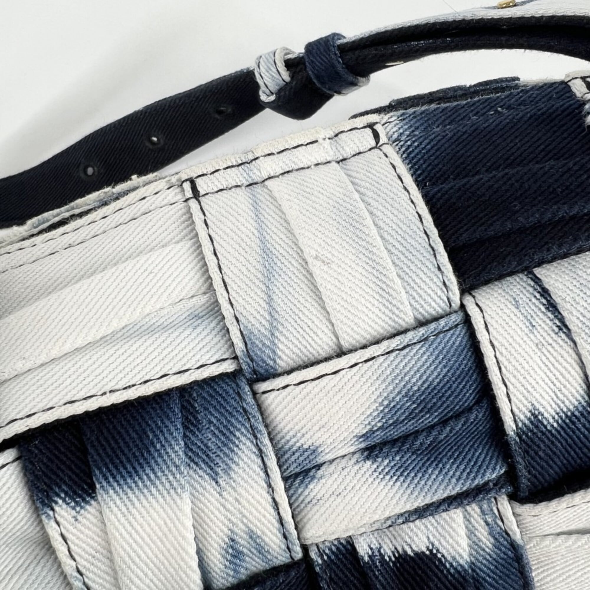 Bottega Veneta Navy White Denim Shoulder Bag (Pre-Owned)