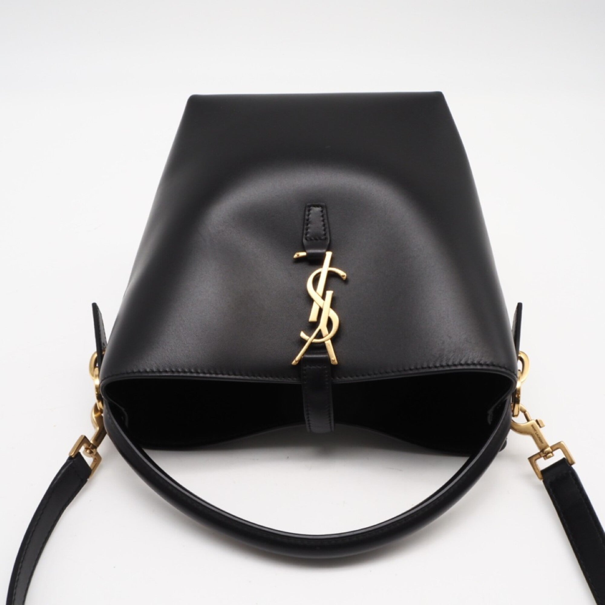 Yves Saint Laurent Black Leather Handbag (Pre-Owned)