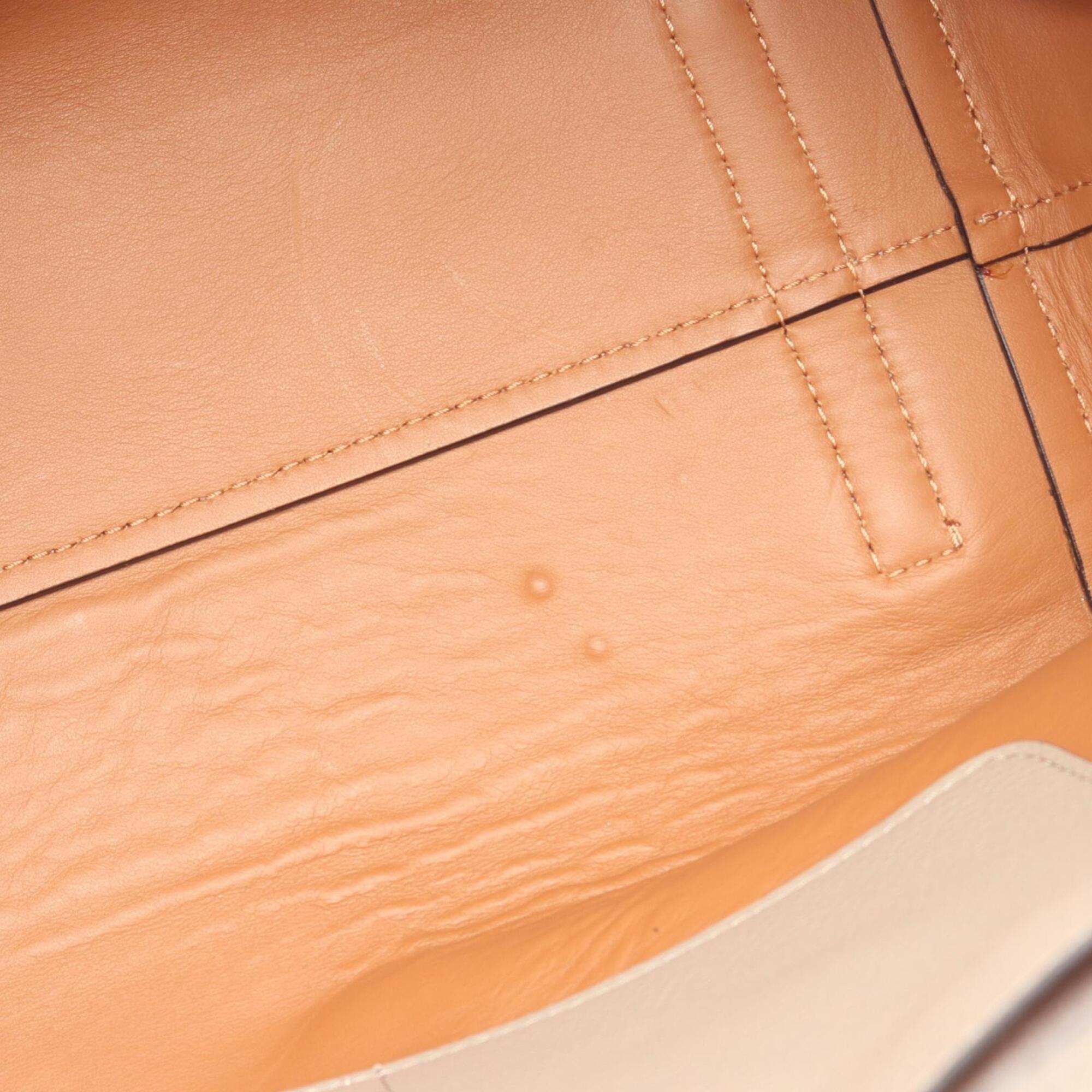 Burberry Beige White Leather Handbag (Pre-Owned)