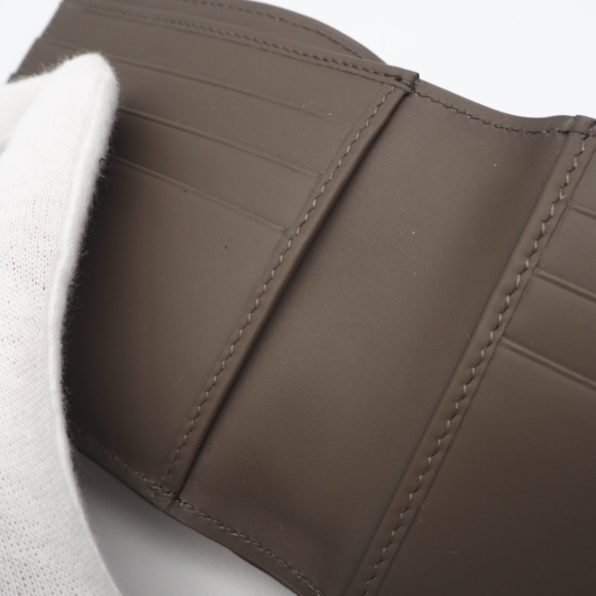 Bottega Veneta Intrecciato Brown Leather Wallet (Bi-Fold) (Pre-Owned)