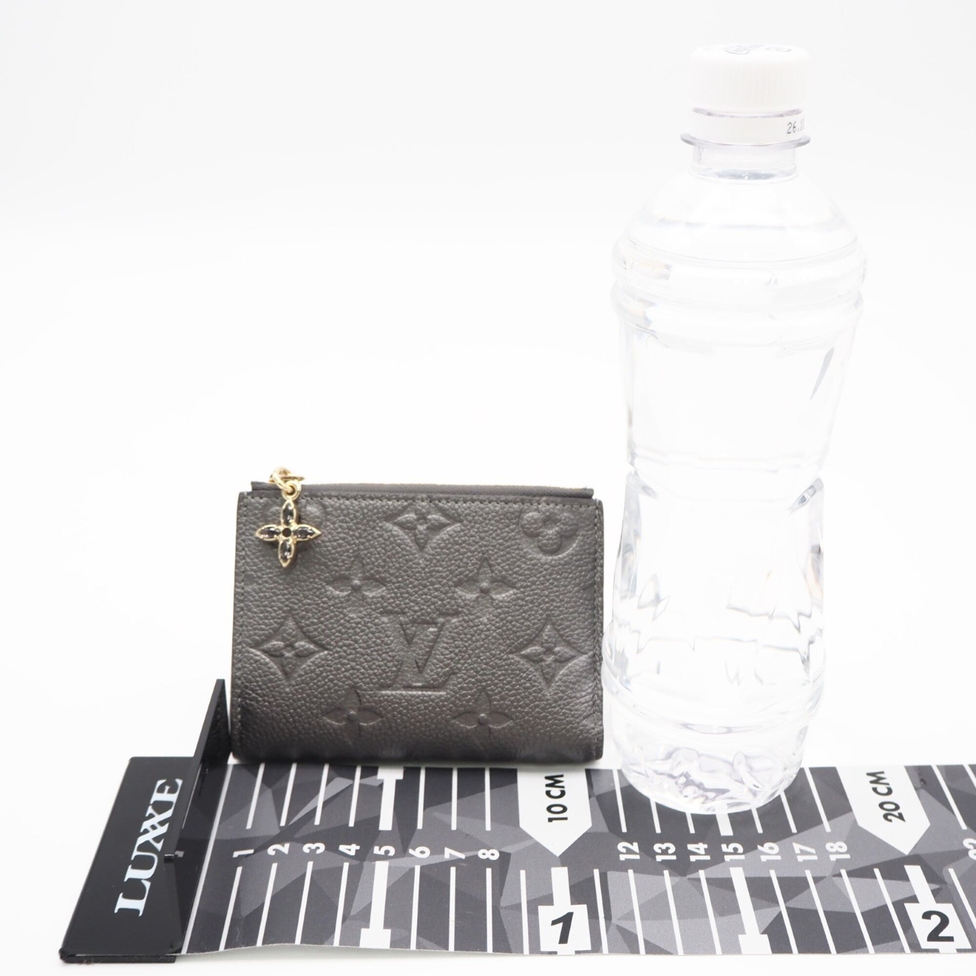 Louis Vuitton Silver Leather Wallet (Bi-Fold) (Pre-Owned)