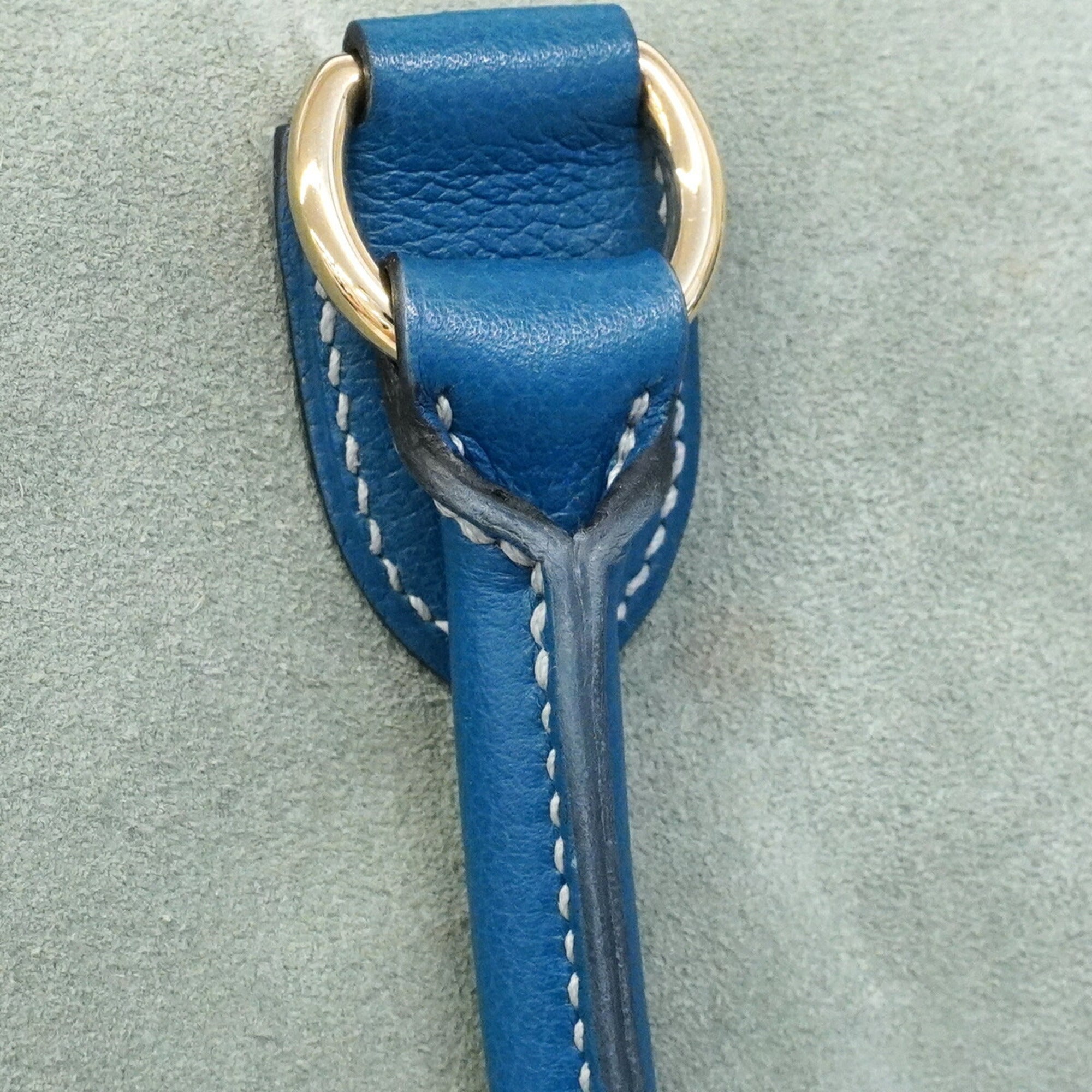Hermes Blue Handbag (Pre-Owned)