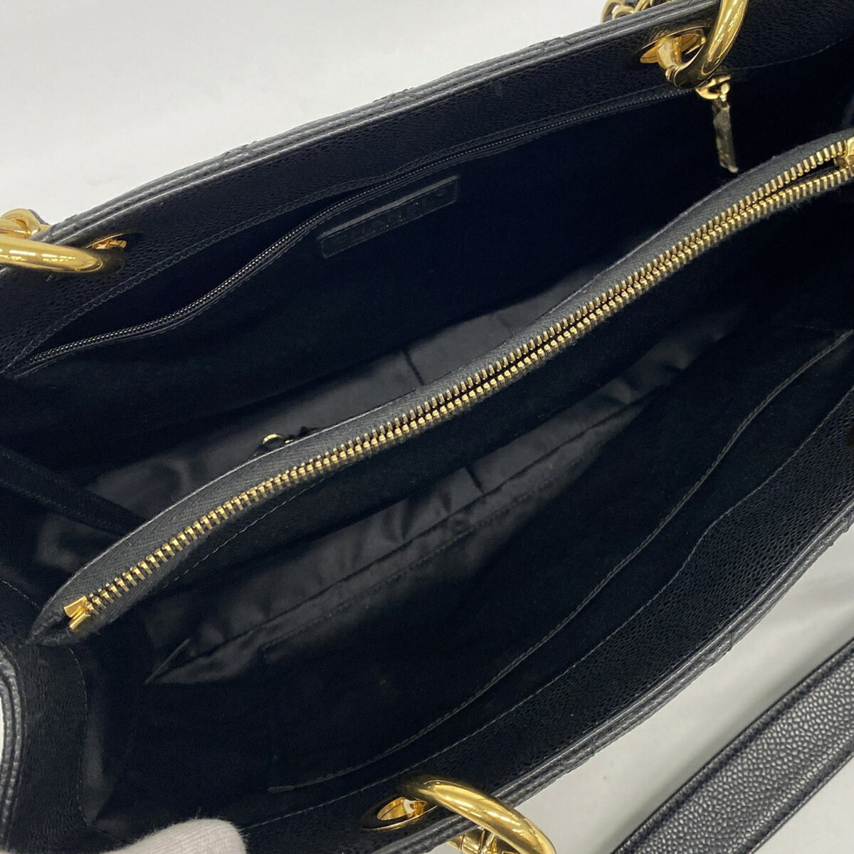 Chanel Black Grained Calfskin Tote Bag (Pre-Owned)