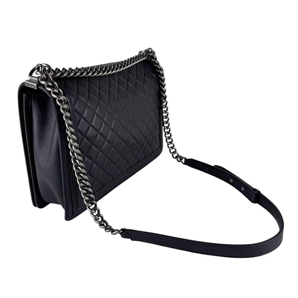 Chanel Black Leather Shoulder Bag (Pre-Owned)