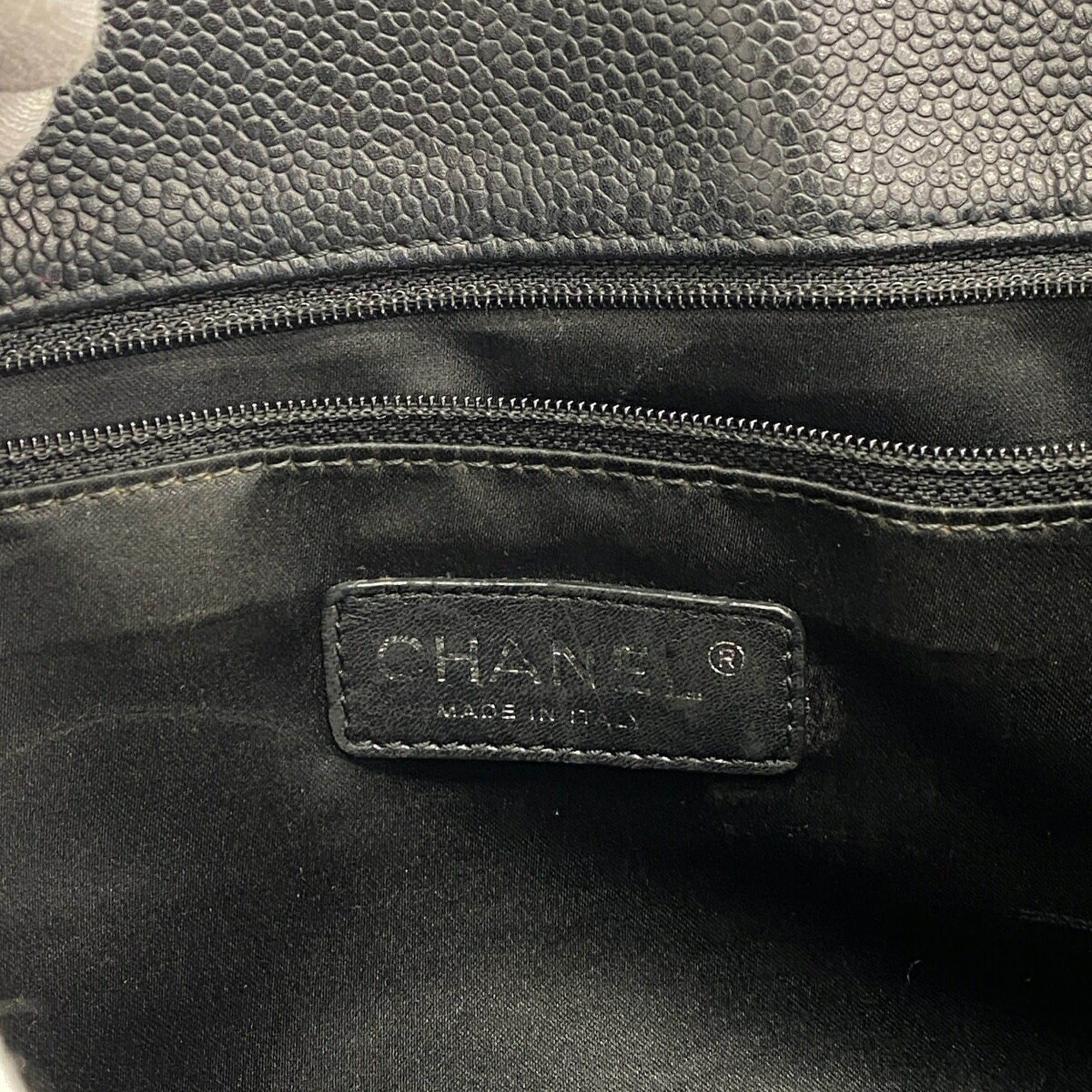 Chanel Black Grained Calfskin Tote Bag (Pre-Owned)