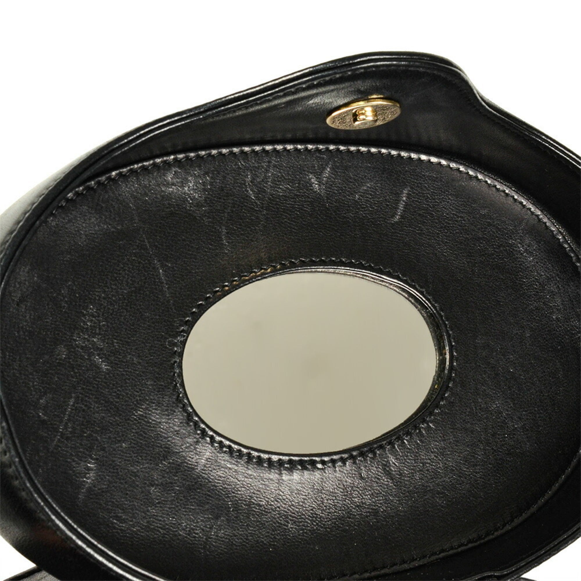 Chanel Matelasse Black Leather Shoulder Bag (Pre-Owned)