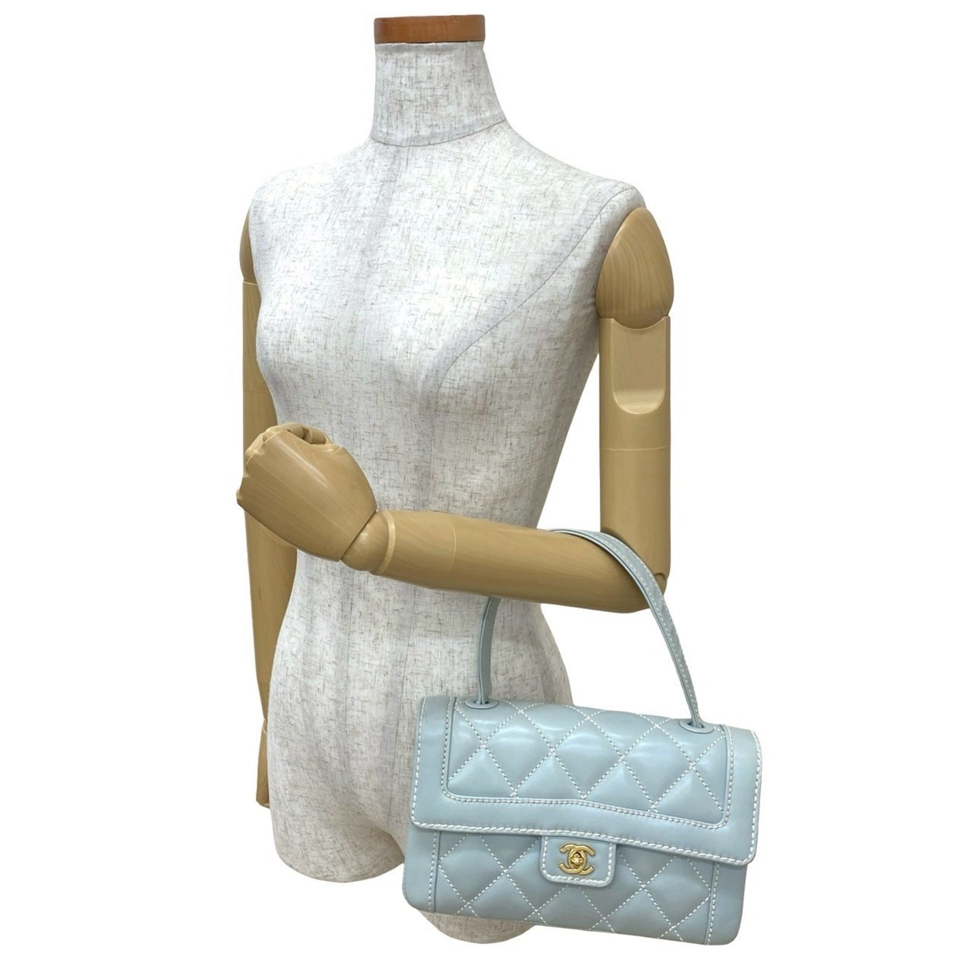 Chanel Blue Leather Handbag (Pre-Owned)