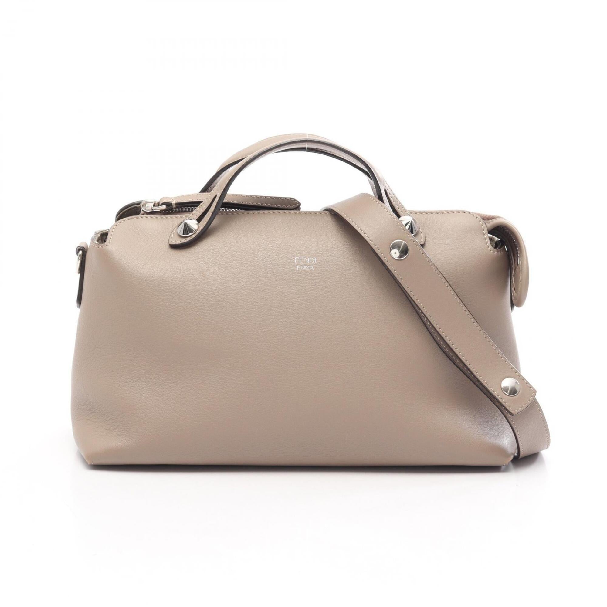 Fendi Beige Leather Handbag (Pre-Owned)