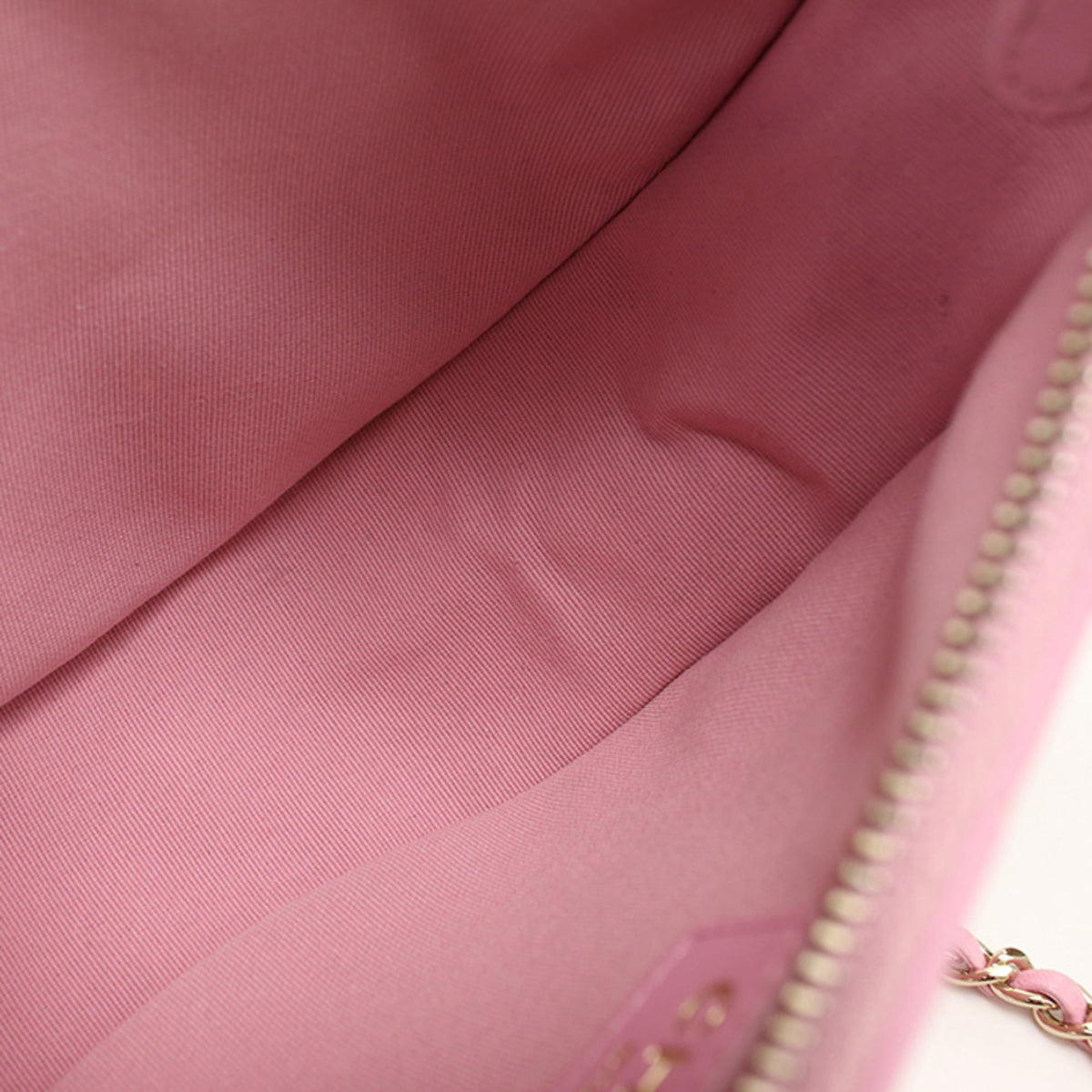 Chanel Pink Leather Shoulder Bag (Pre-Owned)