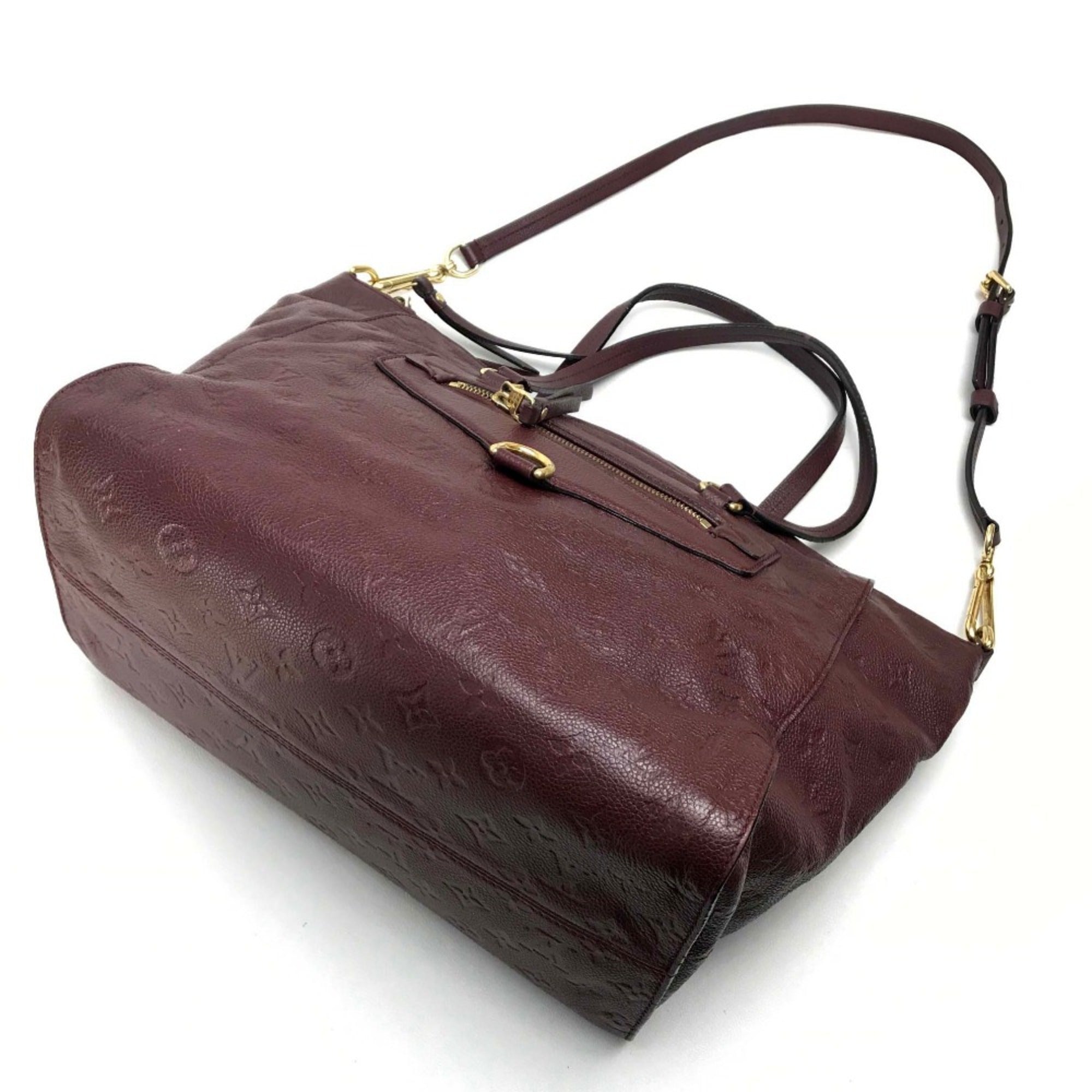 Louis Vuitton Brown Other Shoulder Bag (Pre-Owned)