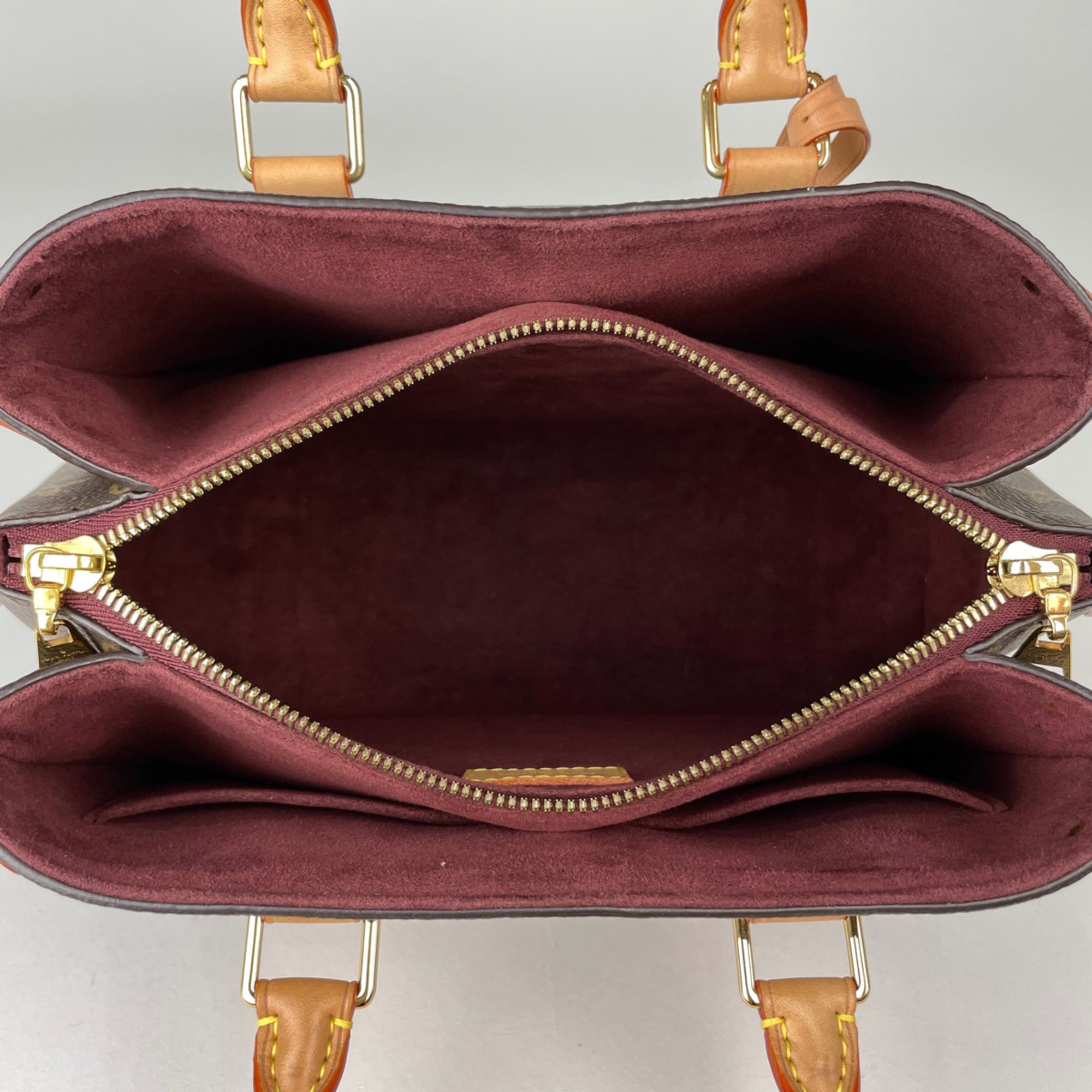 Louis Vuitton Brown Monogram Handbag (Pre-Owned)