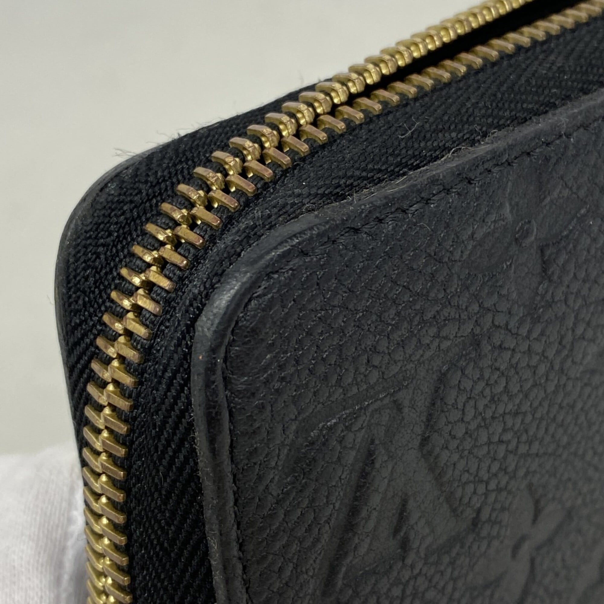 Louis Vuitton Noir Long Wallet (Bi-Fold) (Pre-Owned)