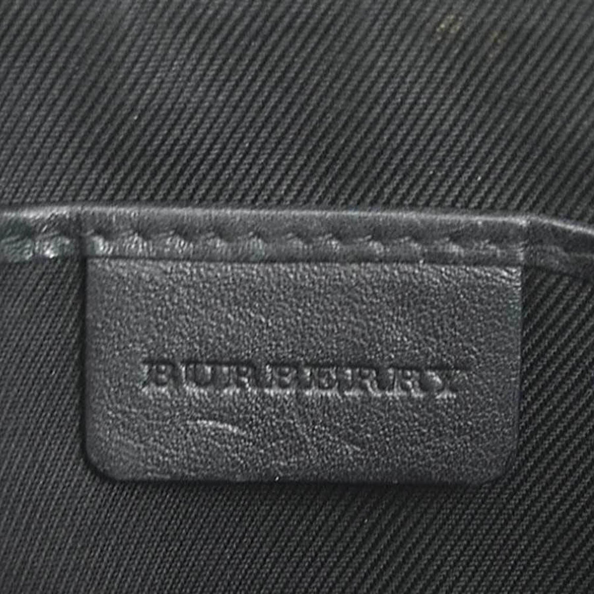Burberry Black Leather Shoulder Bag (Pre-Owned)