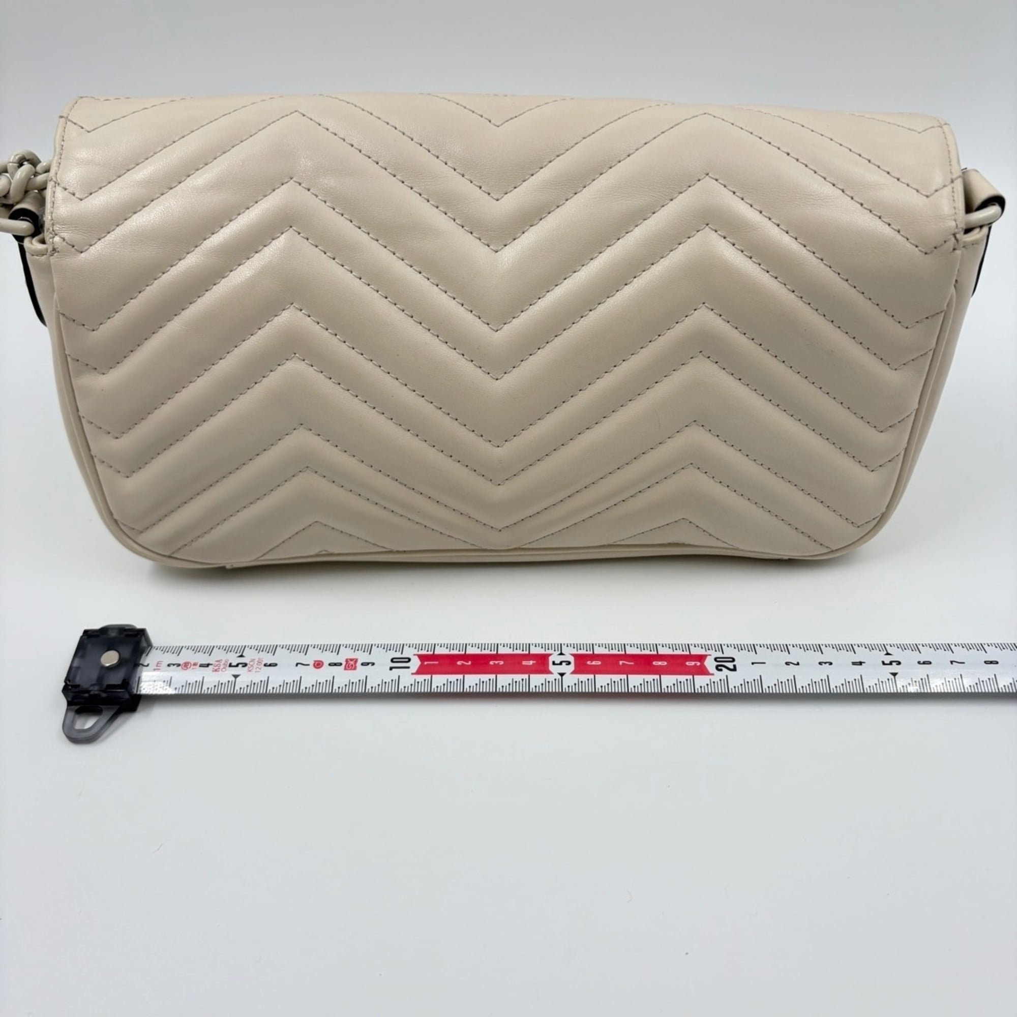 Gucci Gg Marmont Beige Shoulder Bag (Pre-Owned)