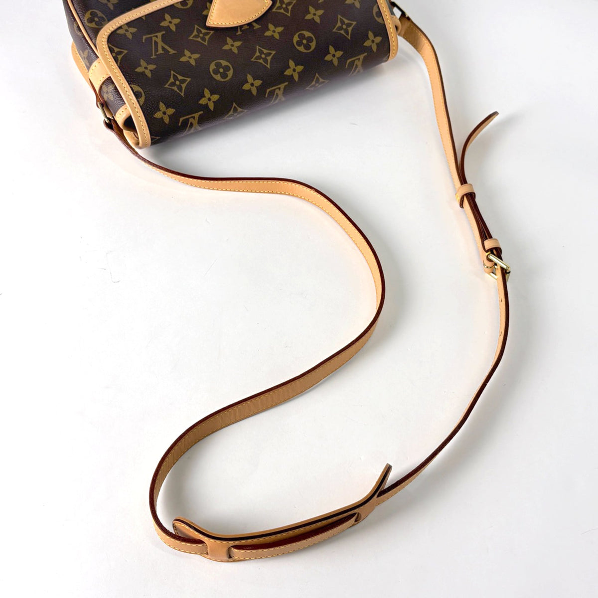 Louis Vuitton Monogram Brown Monogram Shoulder Bag (Pre-Owned)