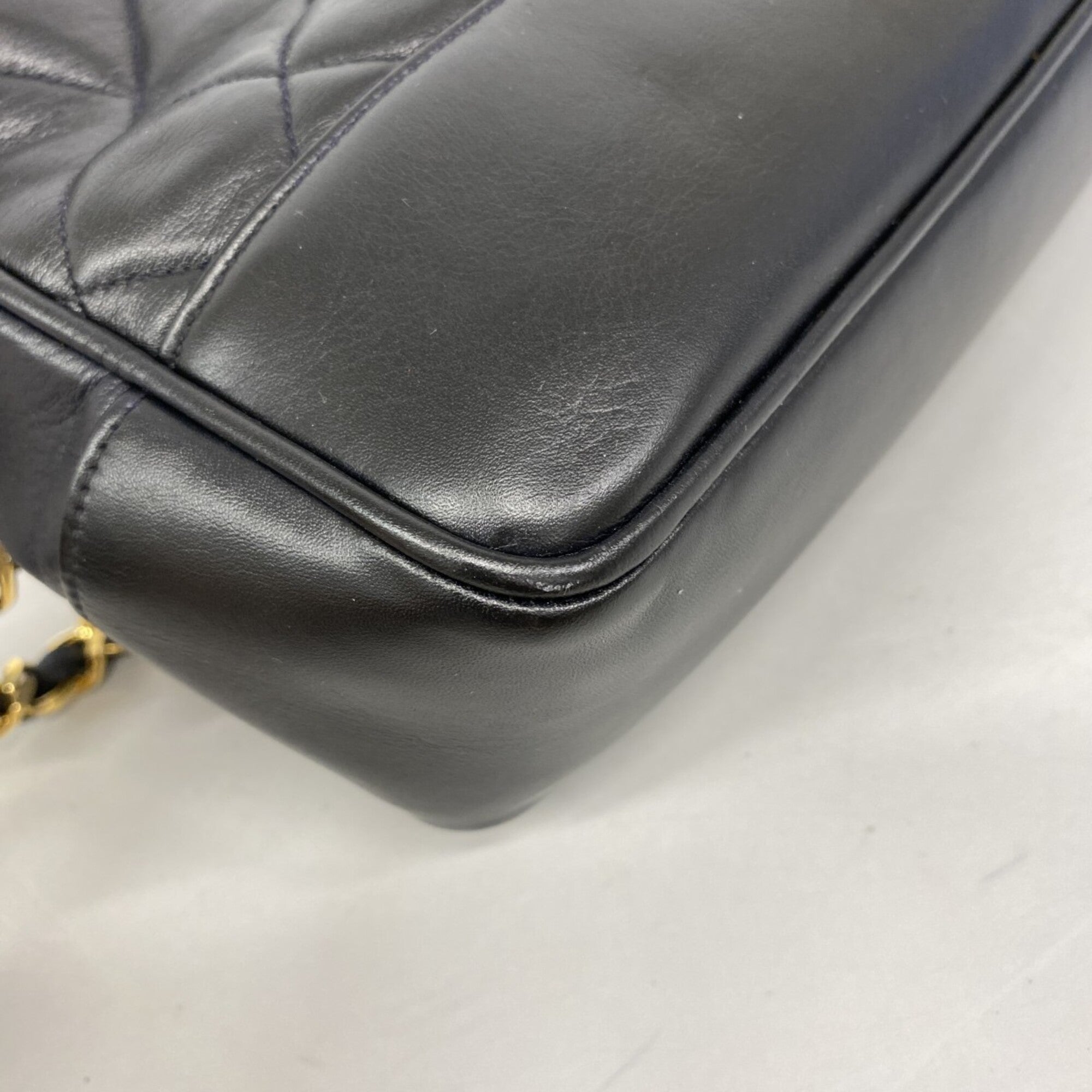 Chanel Black Leather Tote Bag (Pre-Owned)